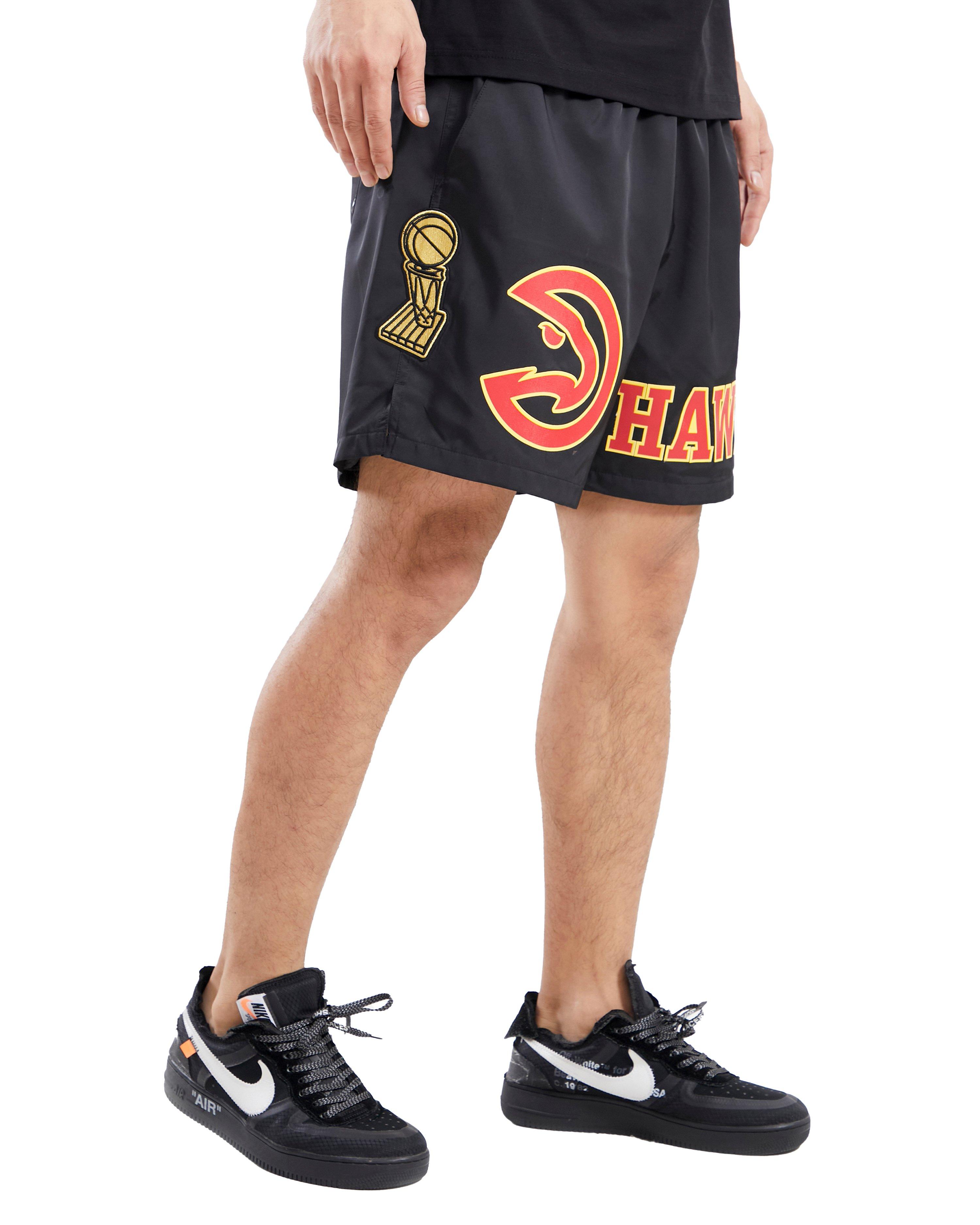 Pro Standard Men's Atlanta Hawks Mesh Shorts