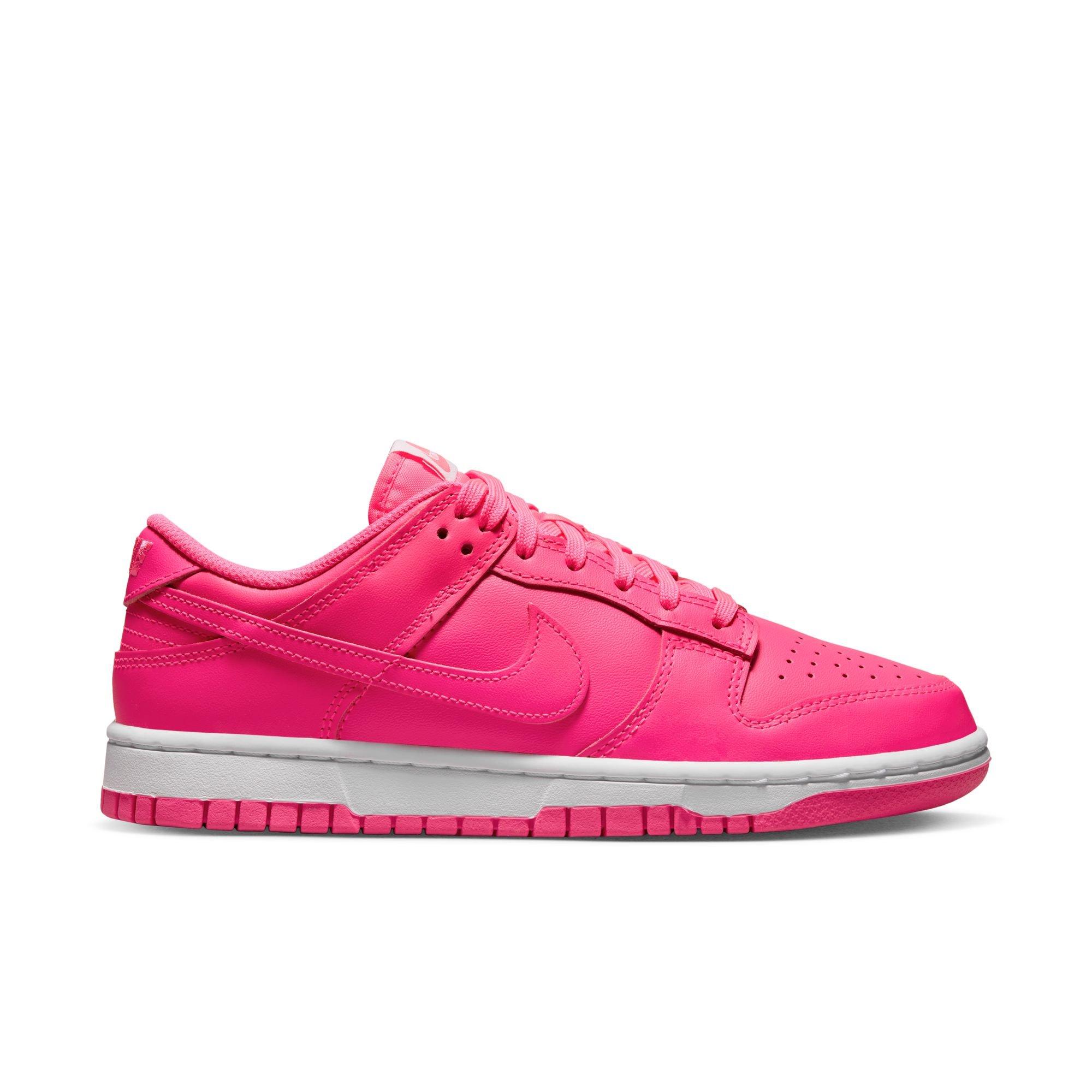 womens pink nike shoes