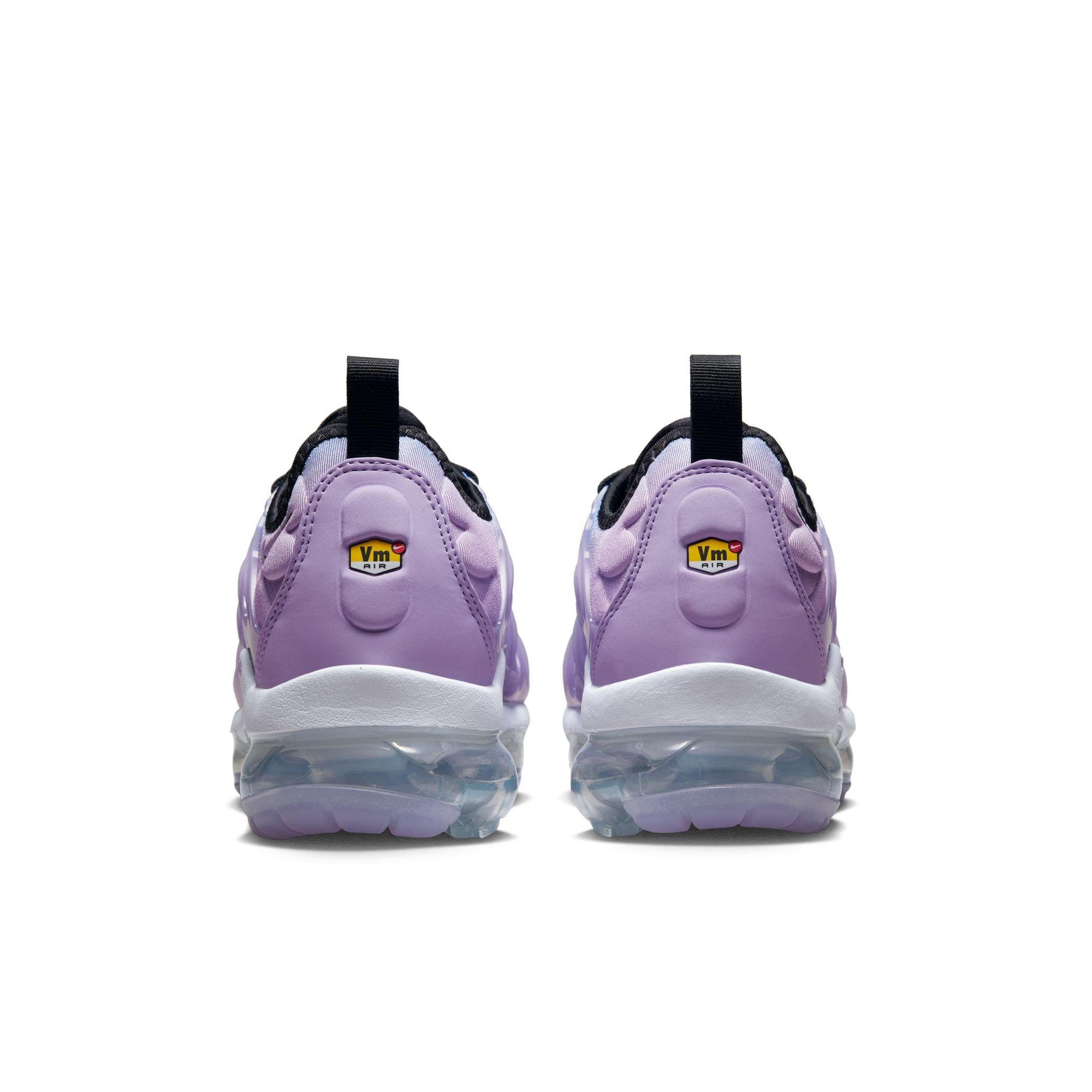 Nike vapormax plus outlet women's purple and black