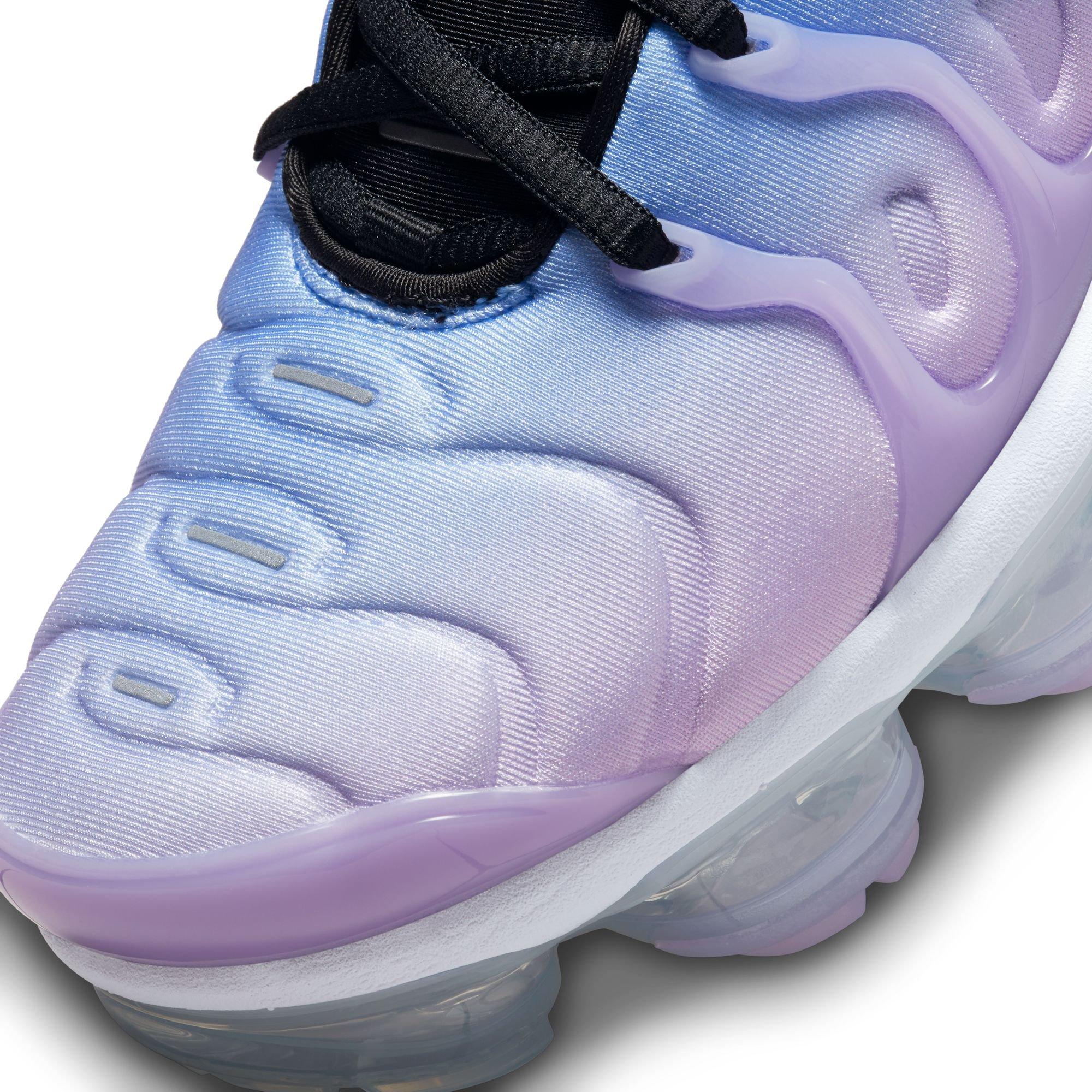 Vapormax plus clearance purple and blue