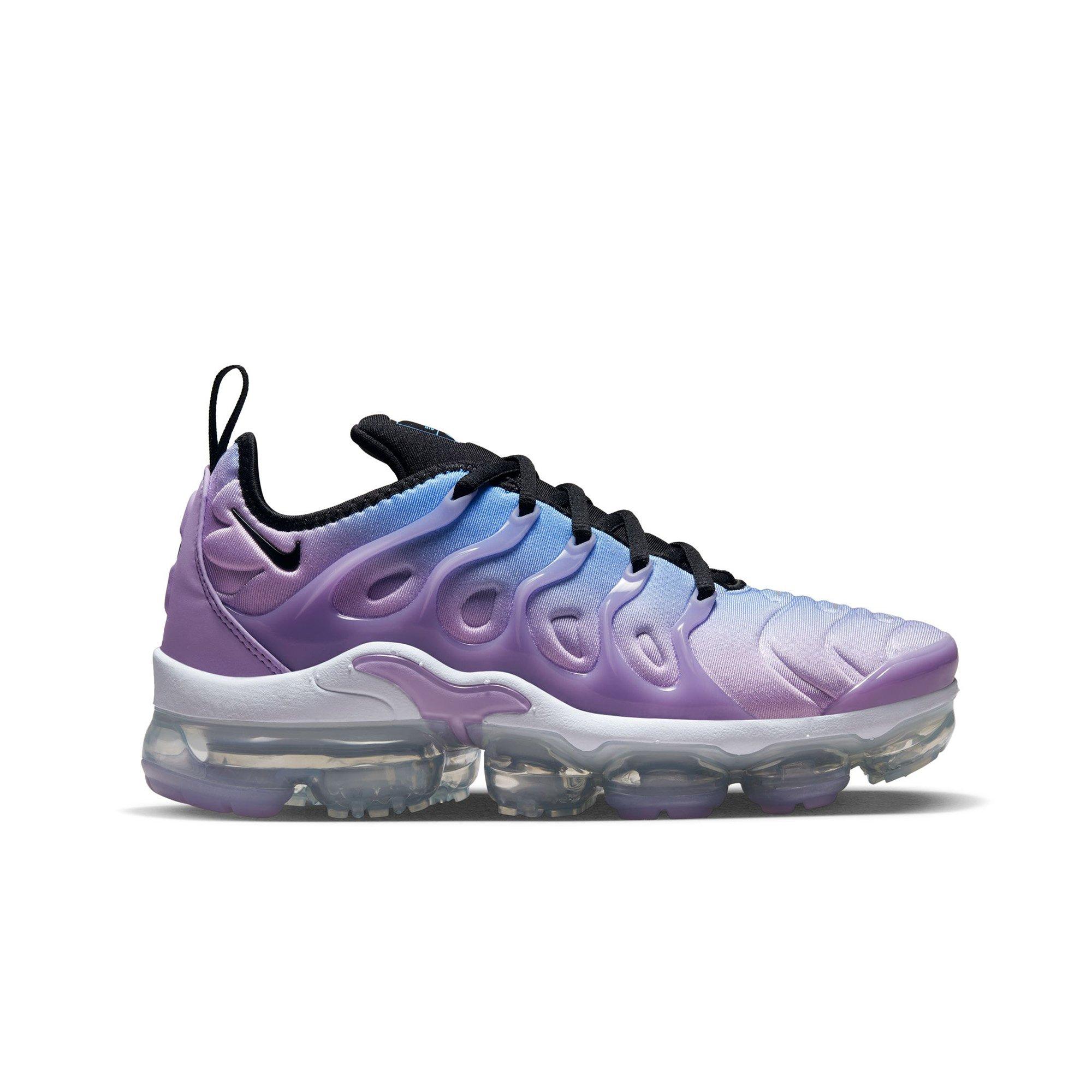 Nike vapormax plus grape on feet hotsell