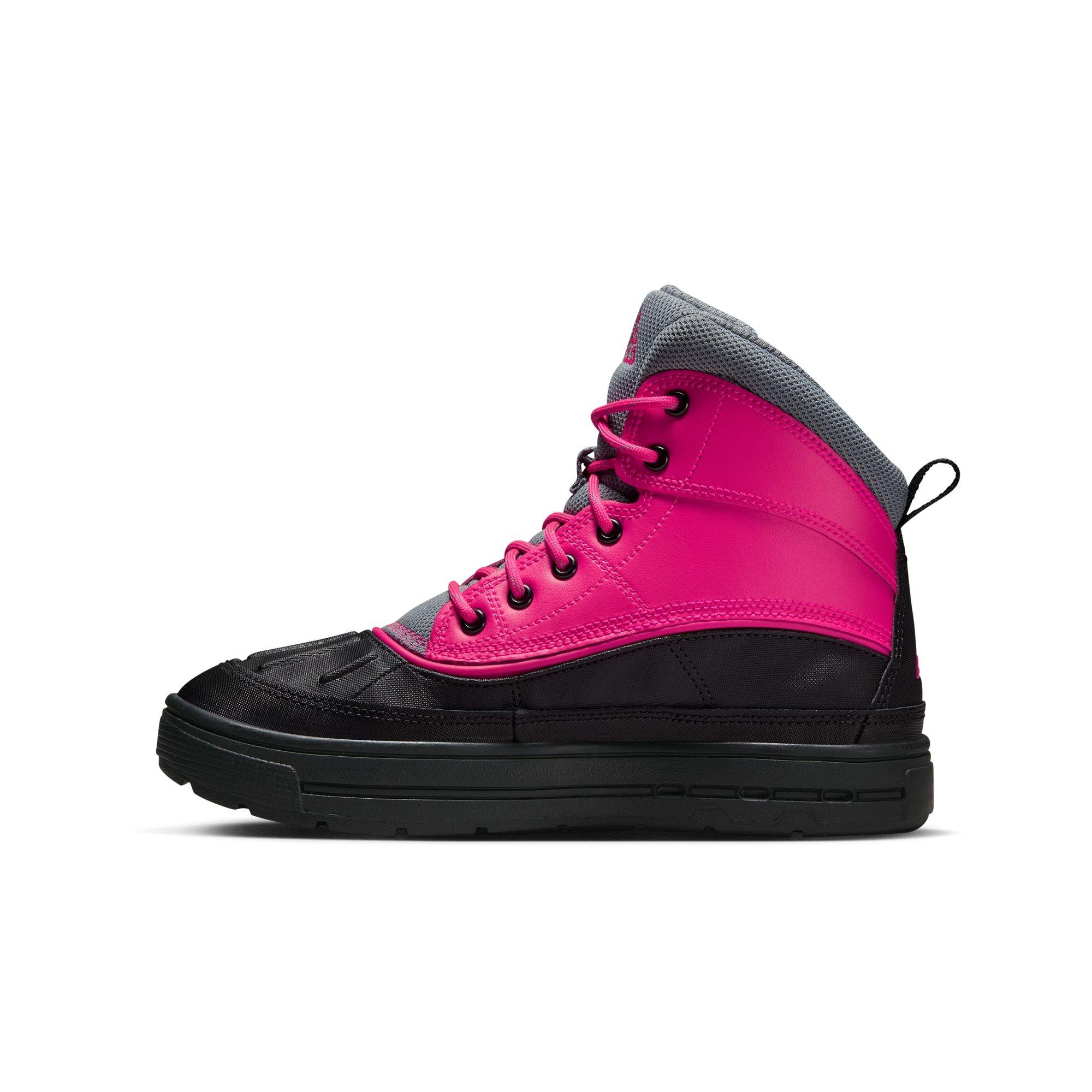 Womens black outlet nike boots