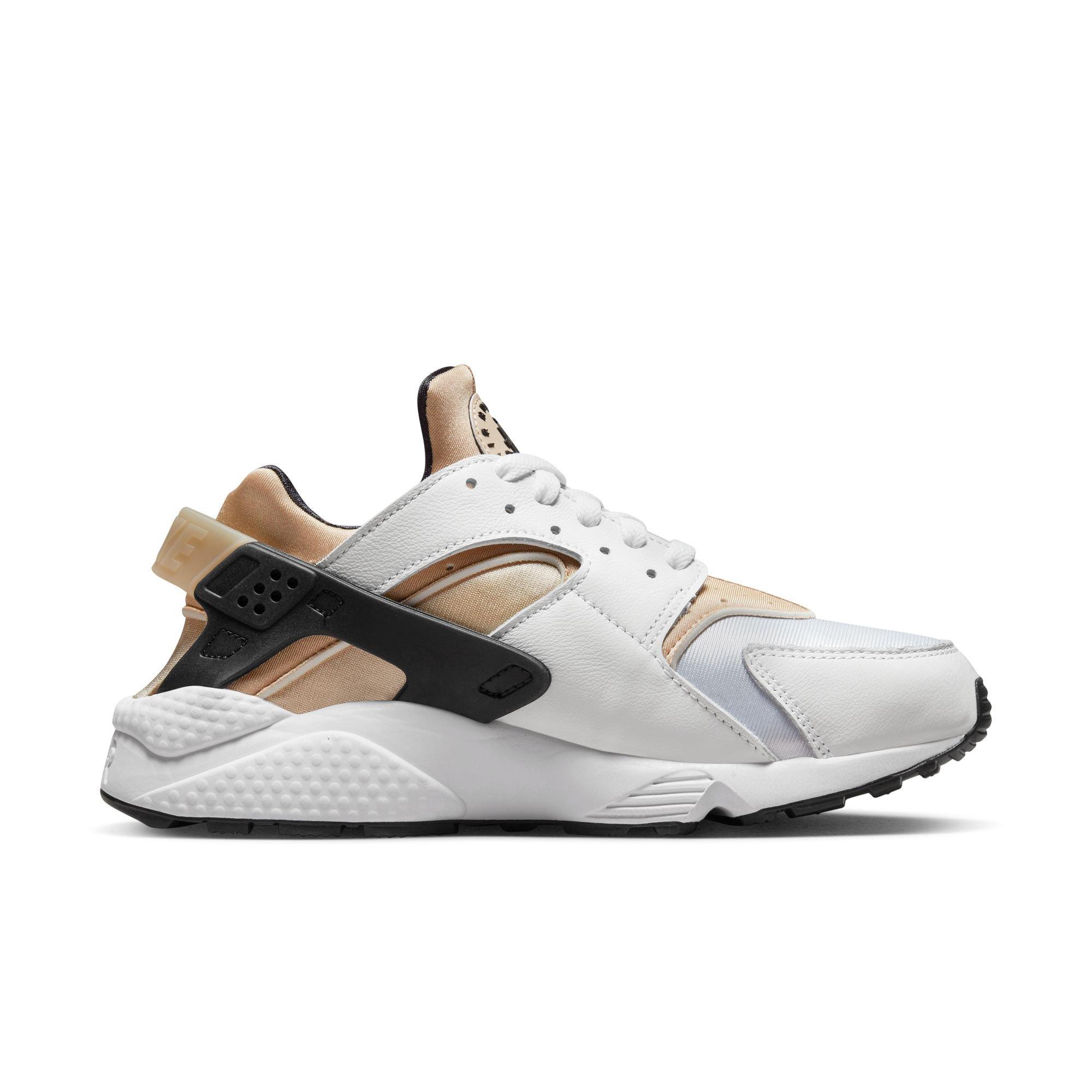 Nike Air Huarache Forest Green Women's 7.5 for Sale in Las Vegas