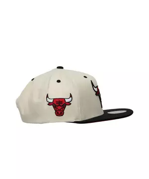 Mitchell & Ness Chicago Bulls NBA Sail 2 Tone Hardwood Classic Snapback Hat  Off-White