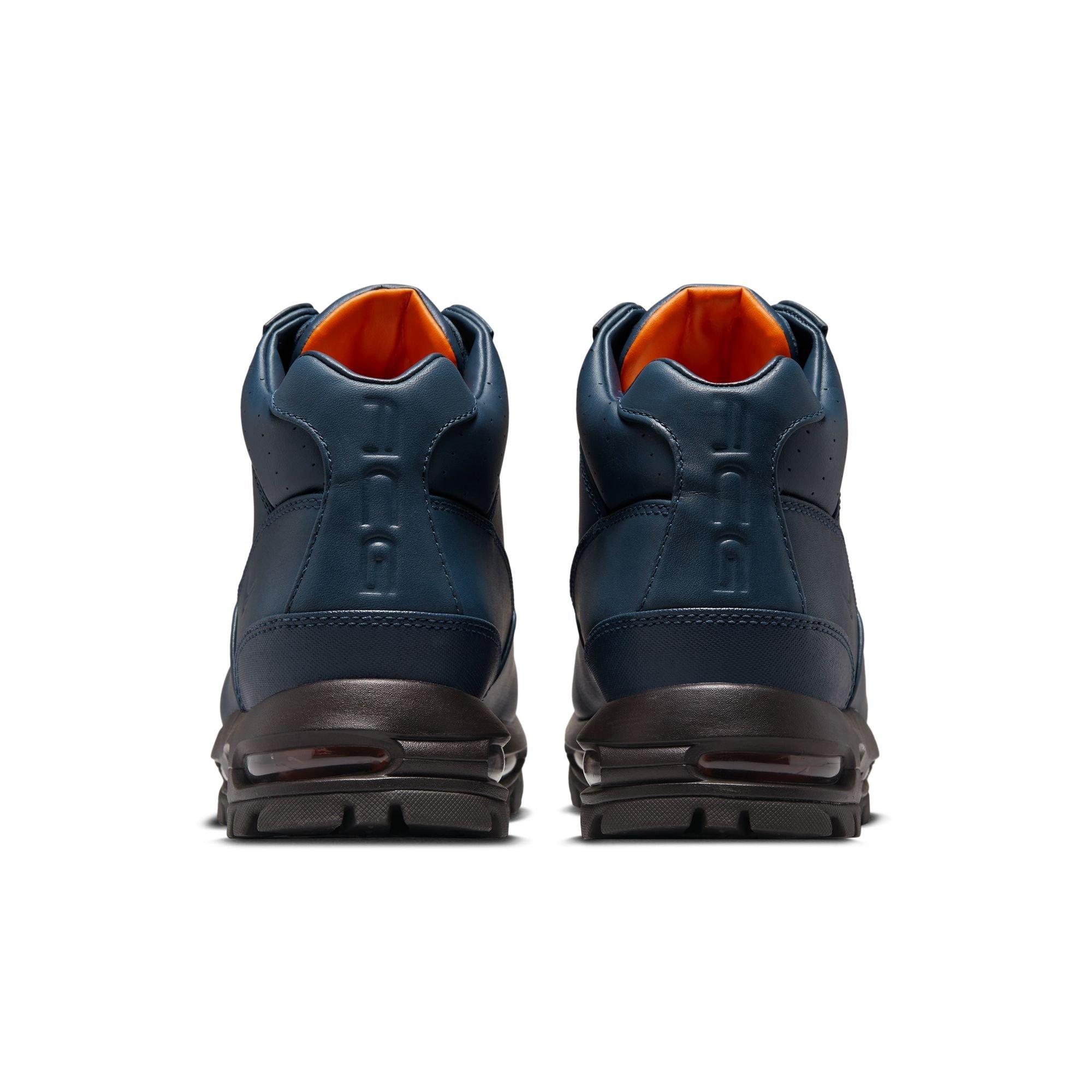 Navy blue sale nike goadome boots