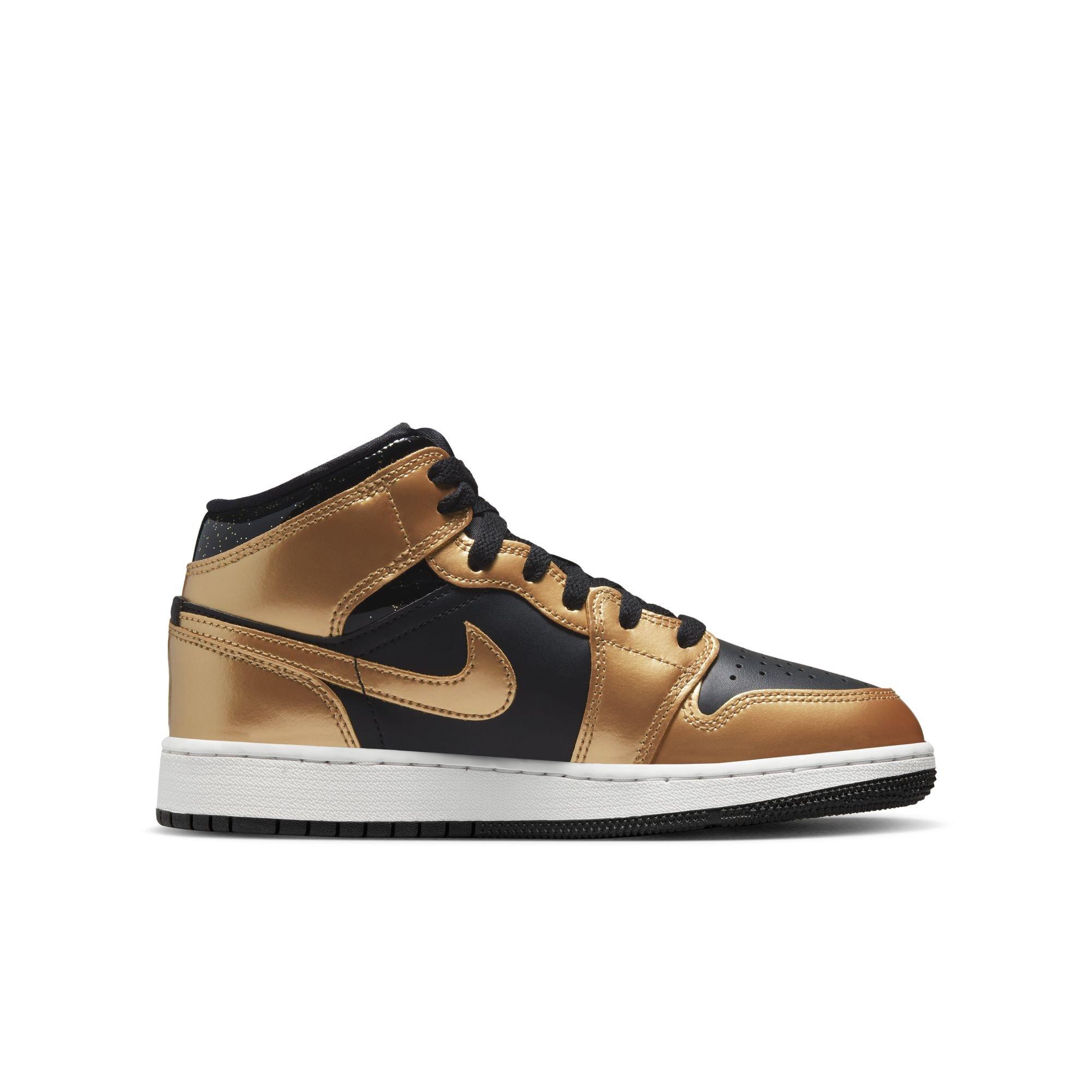 Gold store jordans boys