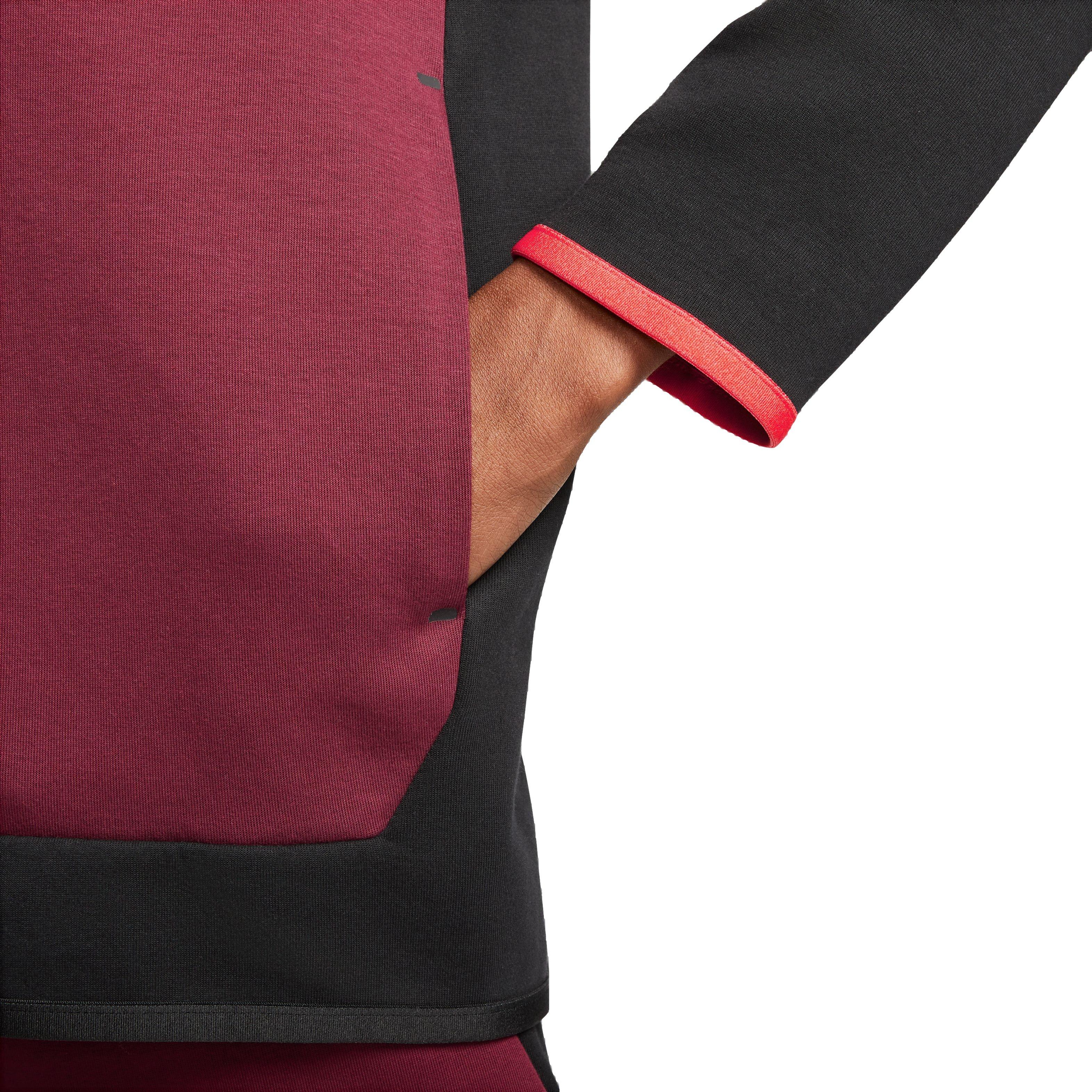 Burgundy nike sale tech fleece