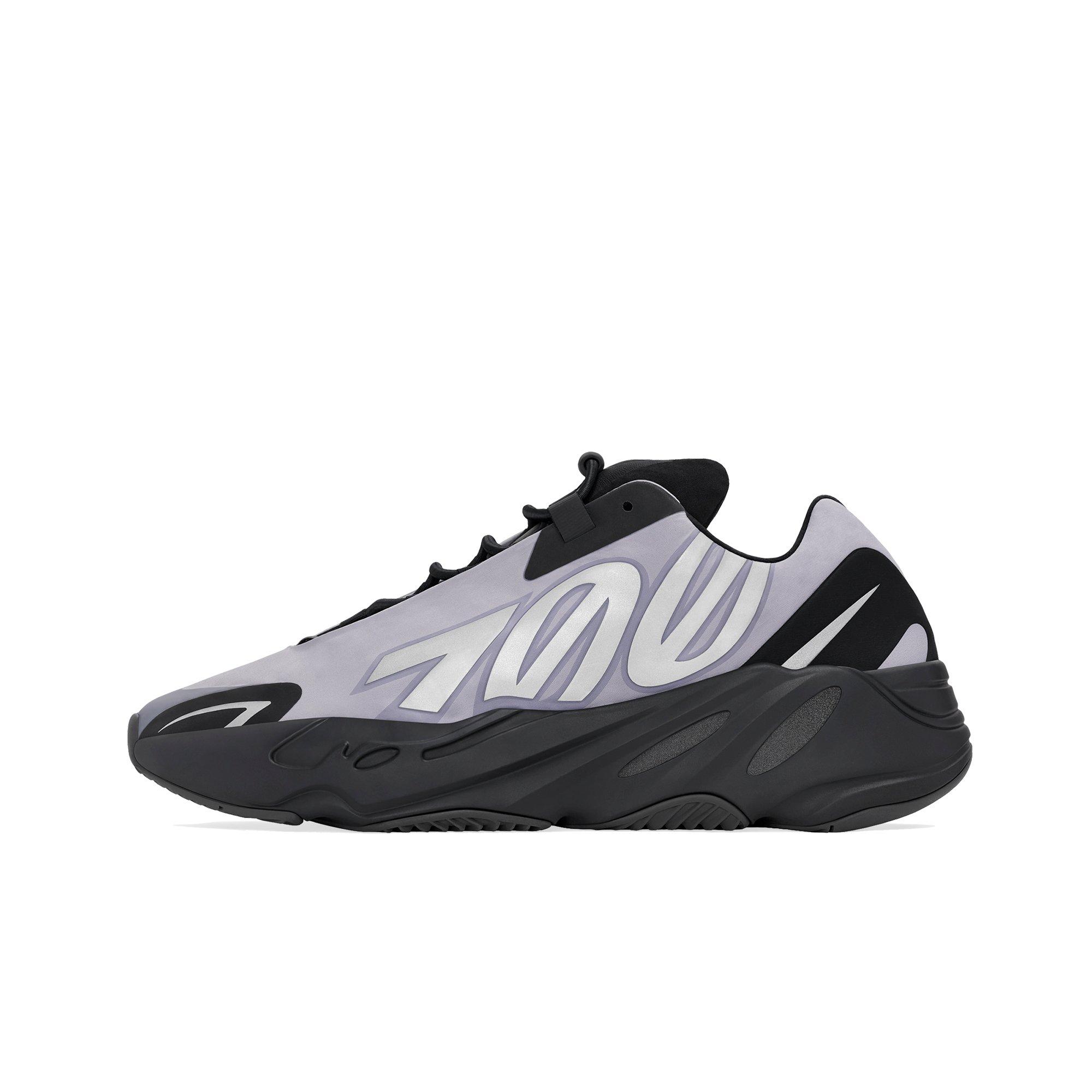 Hibbett yeezy clearance