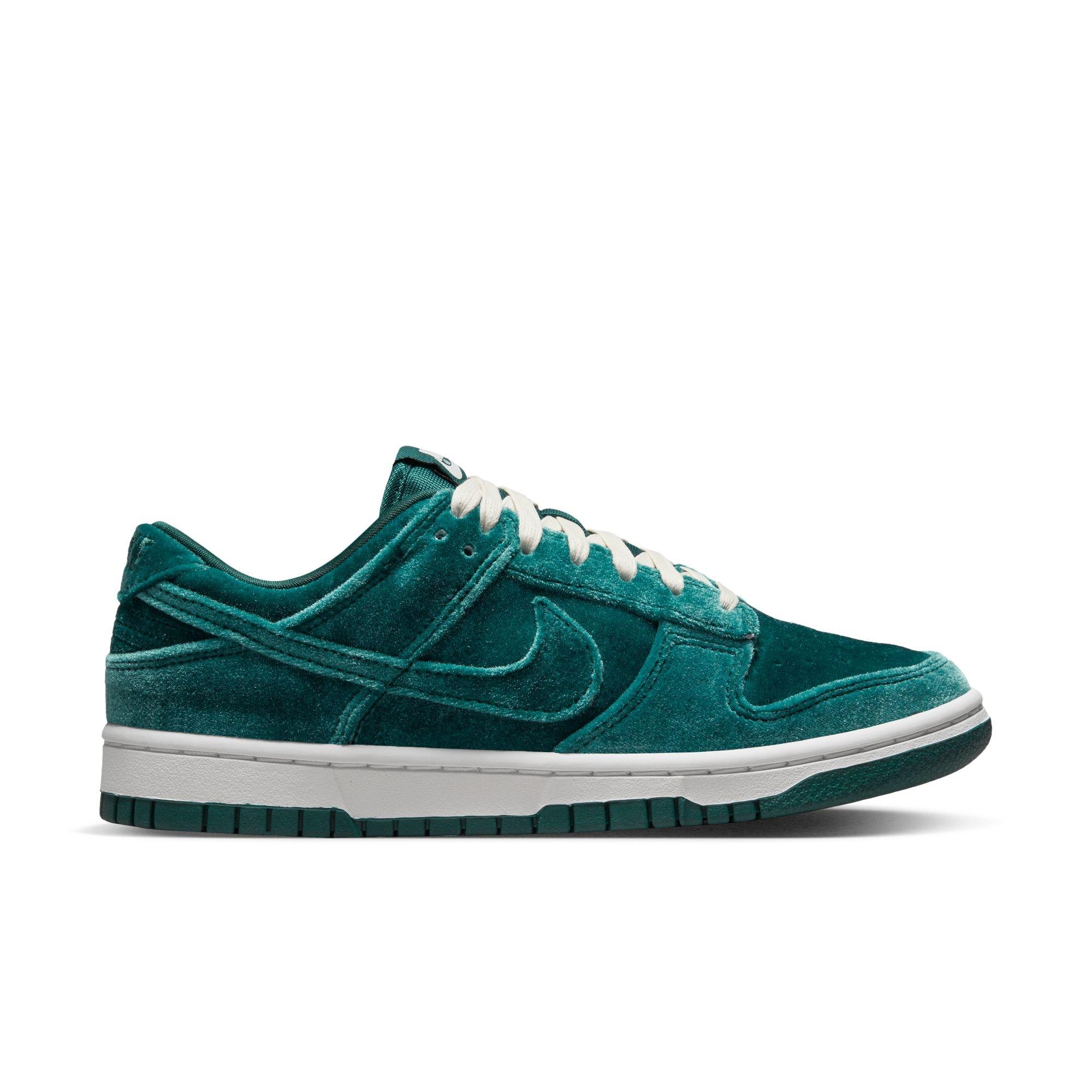 teal dunks