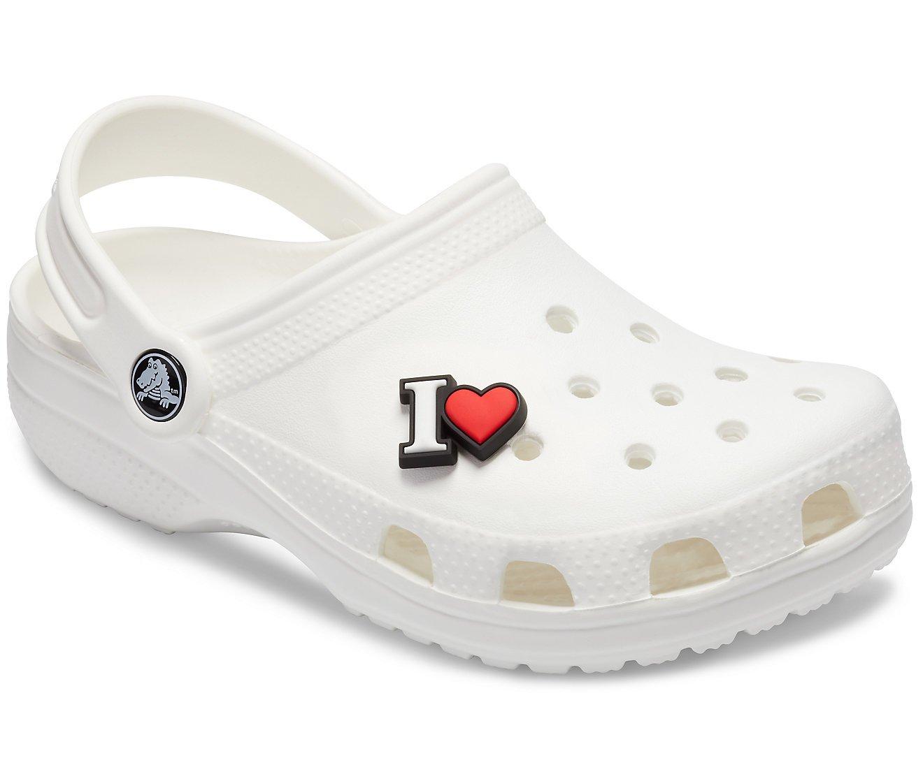 how to put charms in crocs