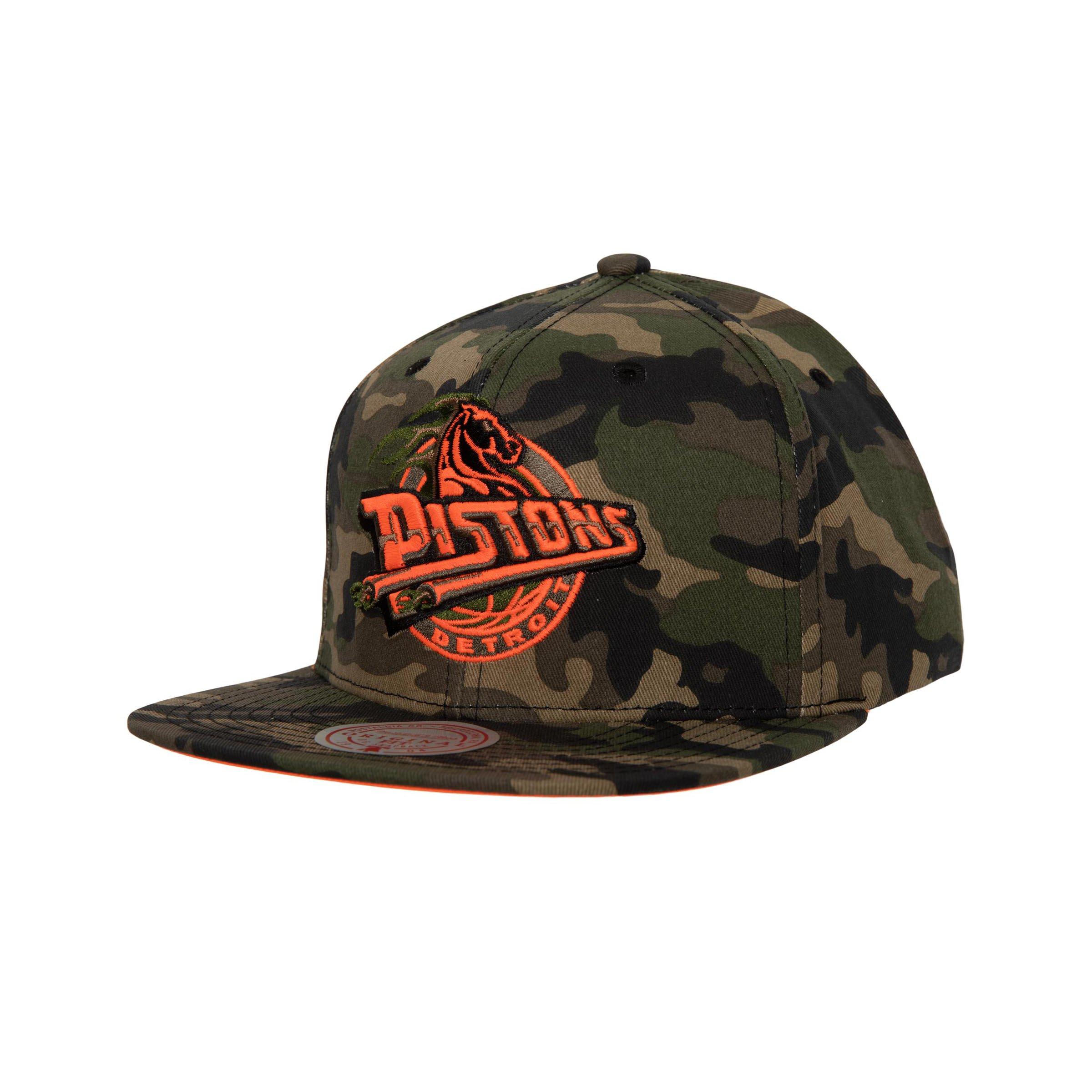 Detroit Pistons Men’s Mitchell & Ness NBA Snapback Hat