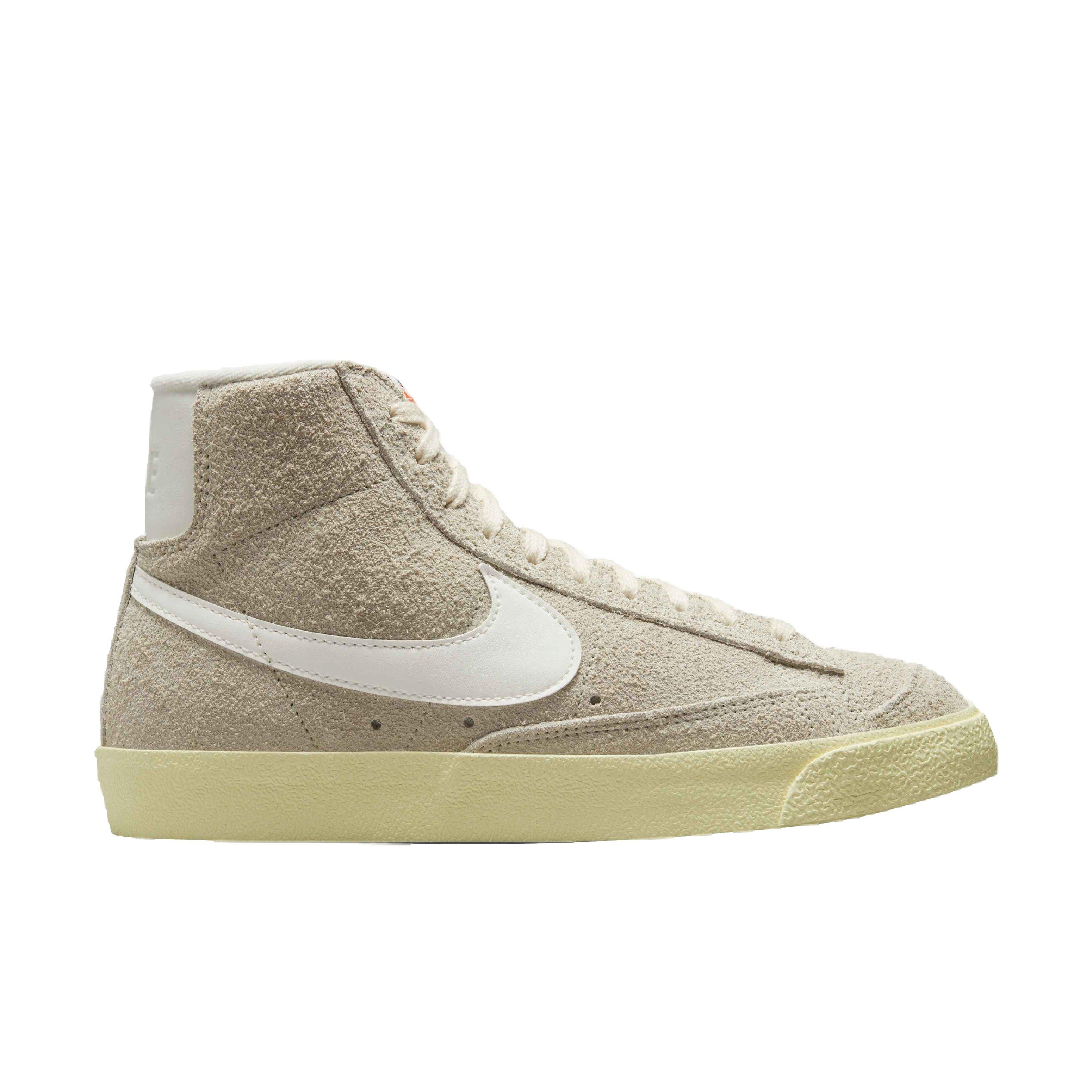 Jet Aantrekkingskracht AIDS Nike Blazer Mid '77 Vintage "Light Bone/Sail/Alabaster/Black" Women's Shoe