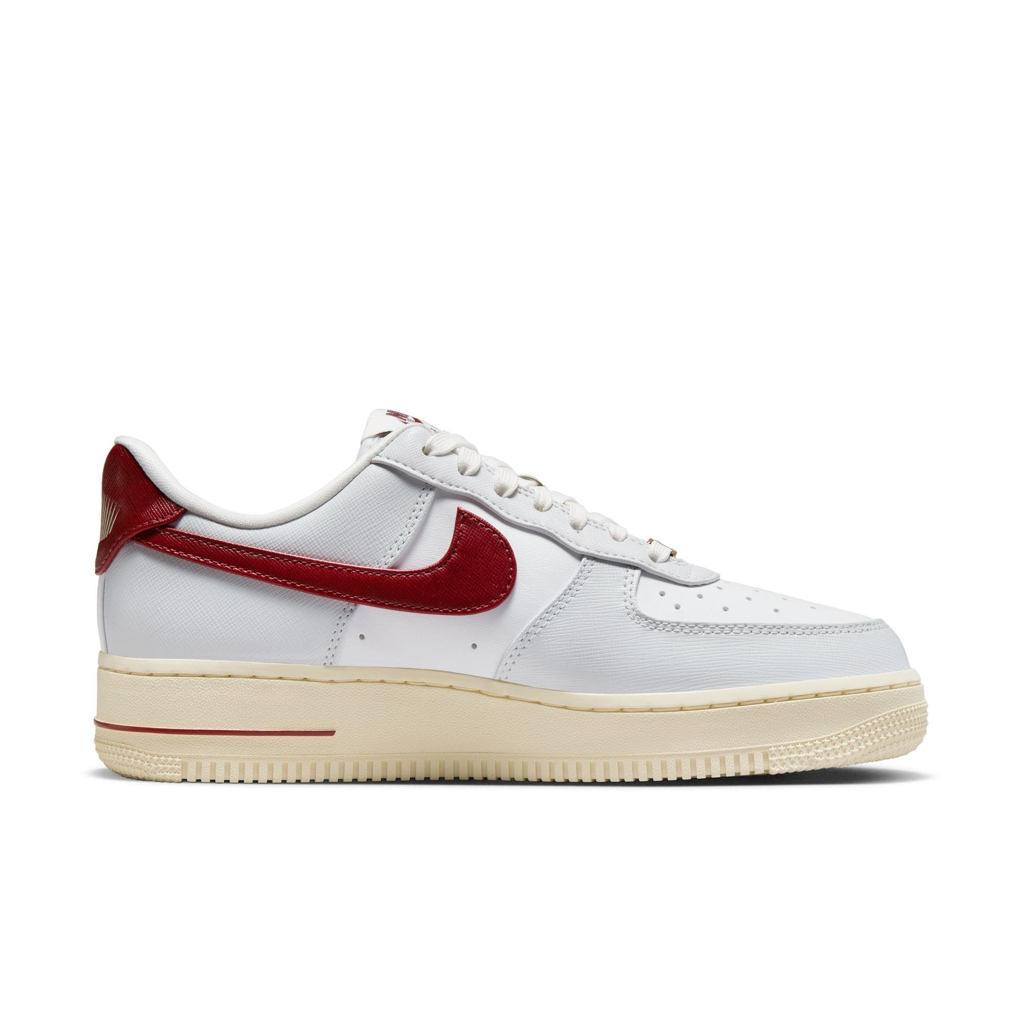 Kijker waar dan ook Mangel Nike Air Force 1 '07 SE "Photon Dust/Team Red/Summit White" Women's Shoe