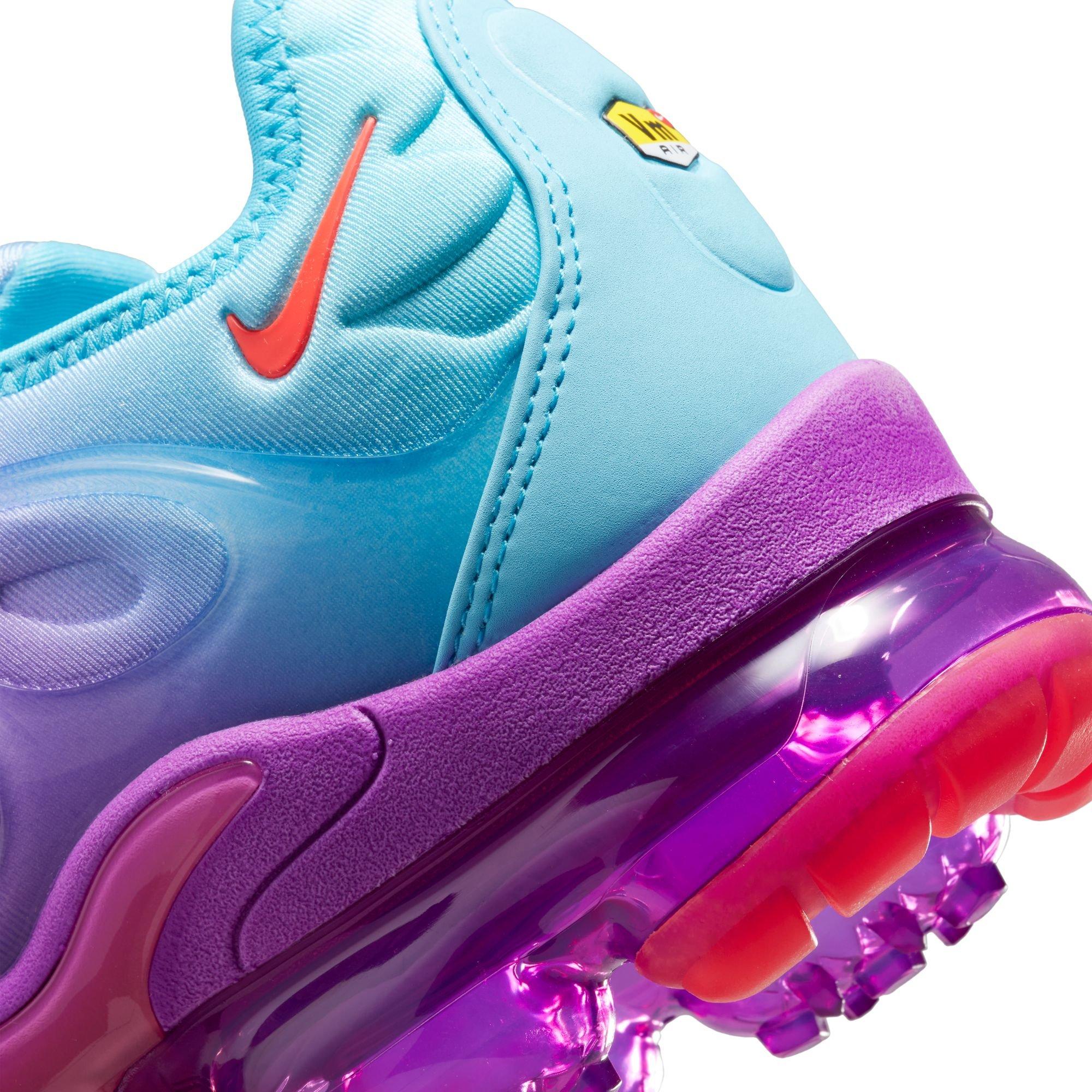 Nike Air VaporMax Plus Women's "Fuchsia Dream/Bright Crimson" Shoe