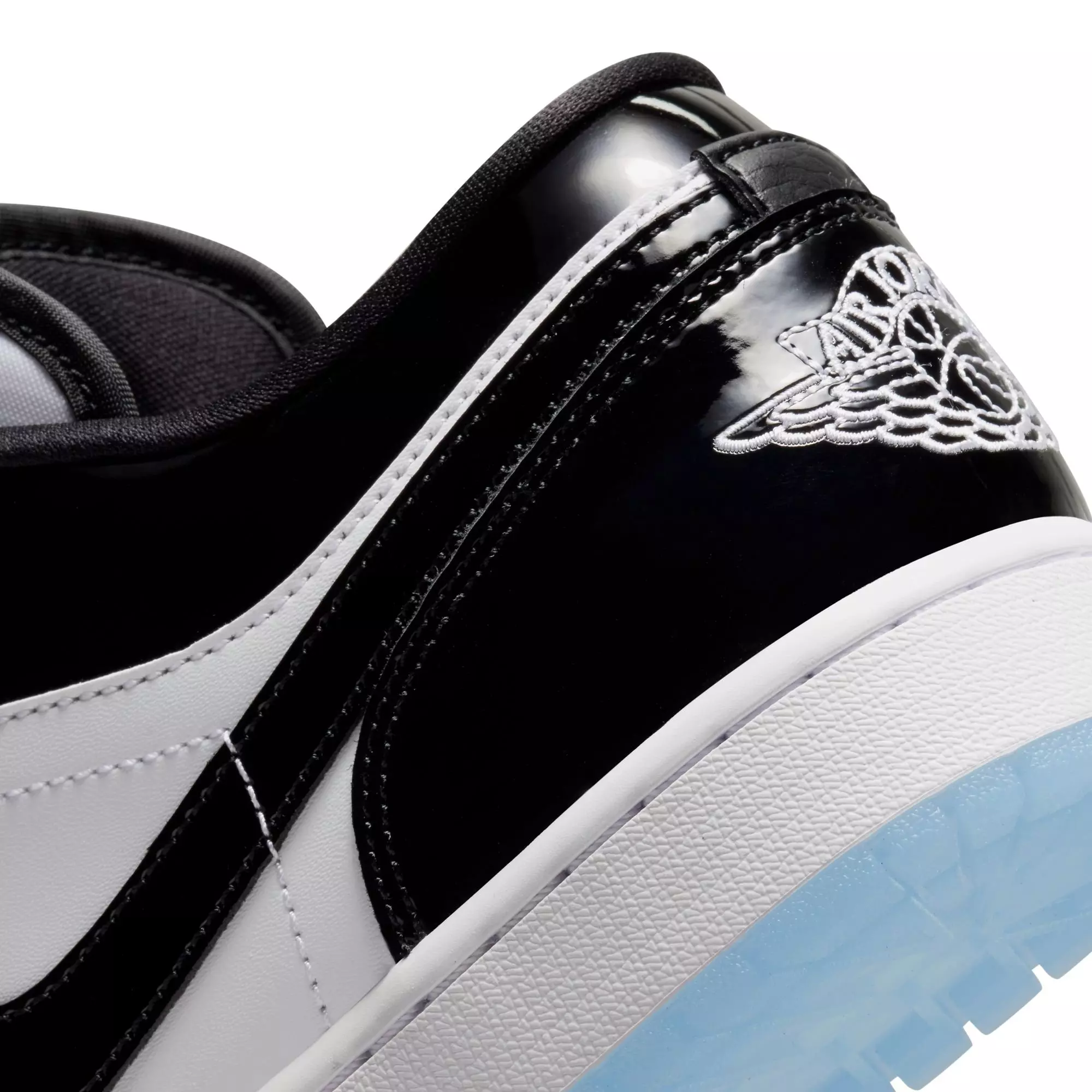 Jordan 1 Low SE "White/Black" Men's Shoe - WHITE/BLACK
