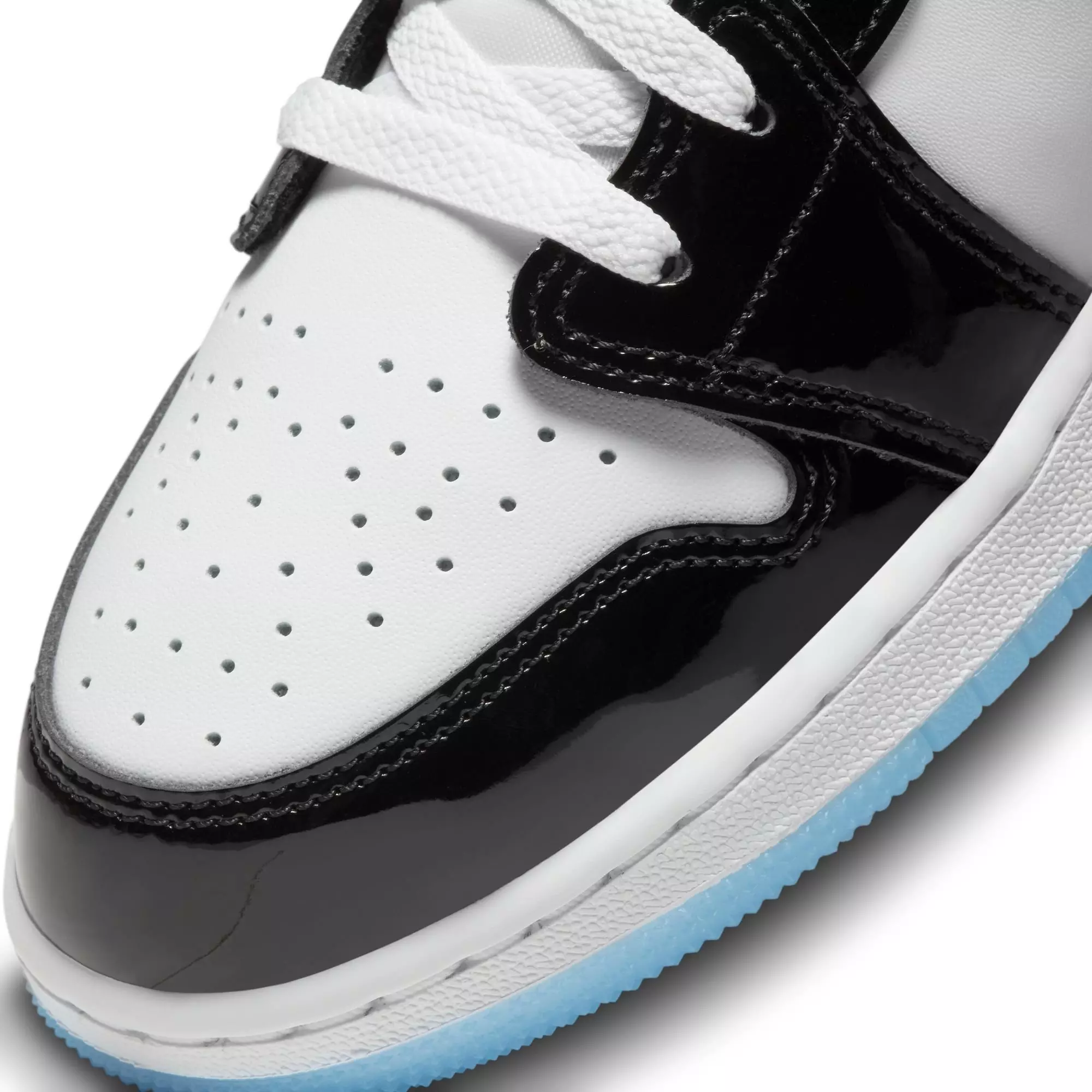 Jordan 1 Low SE "White/Black" Grade School Kids' Shoe - WHITE/BLACK