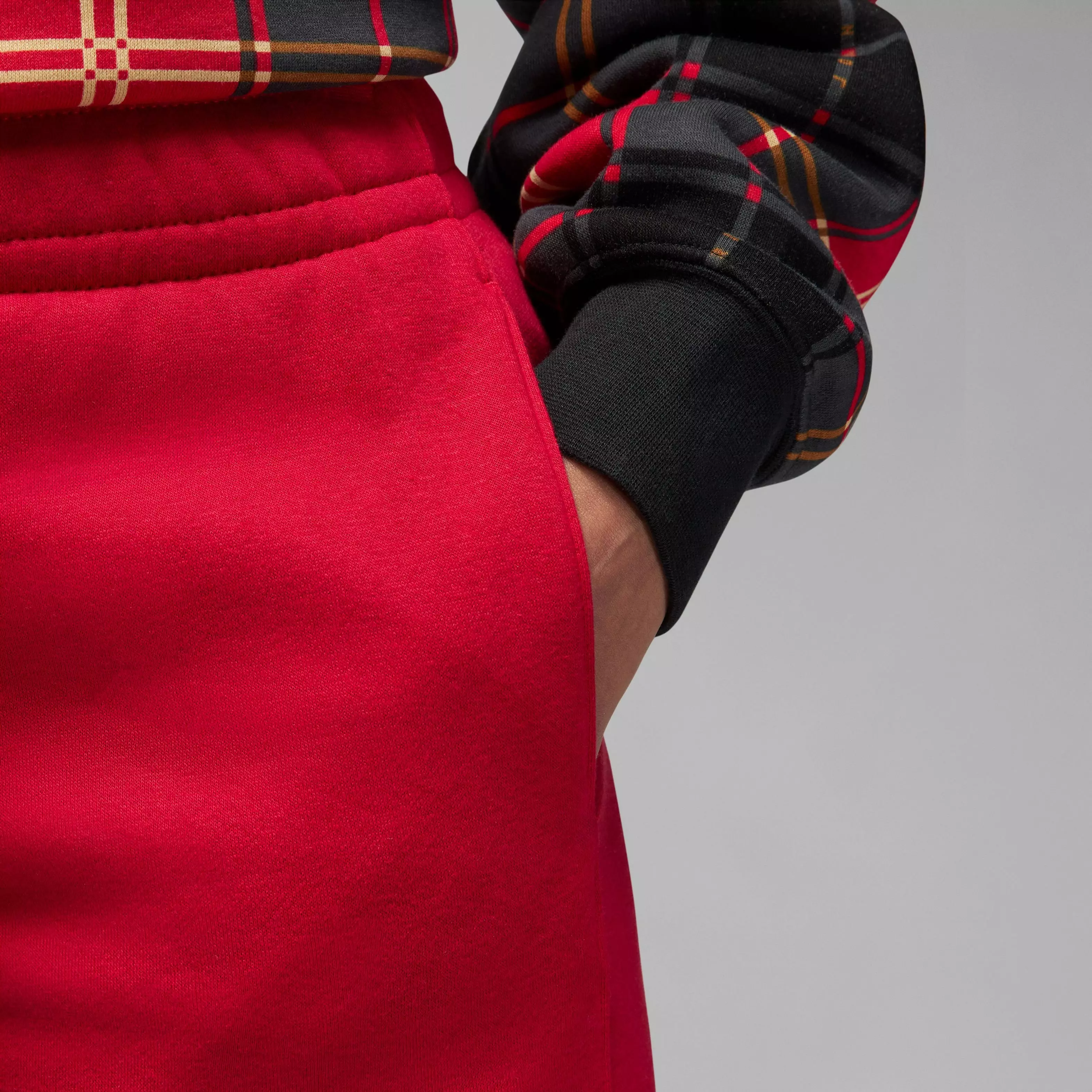 Jordan Women's Brooklyn Fleece Shorts-Red - RED