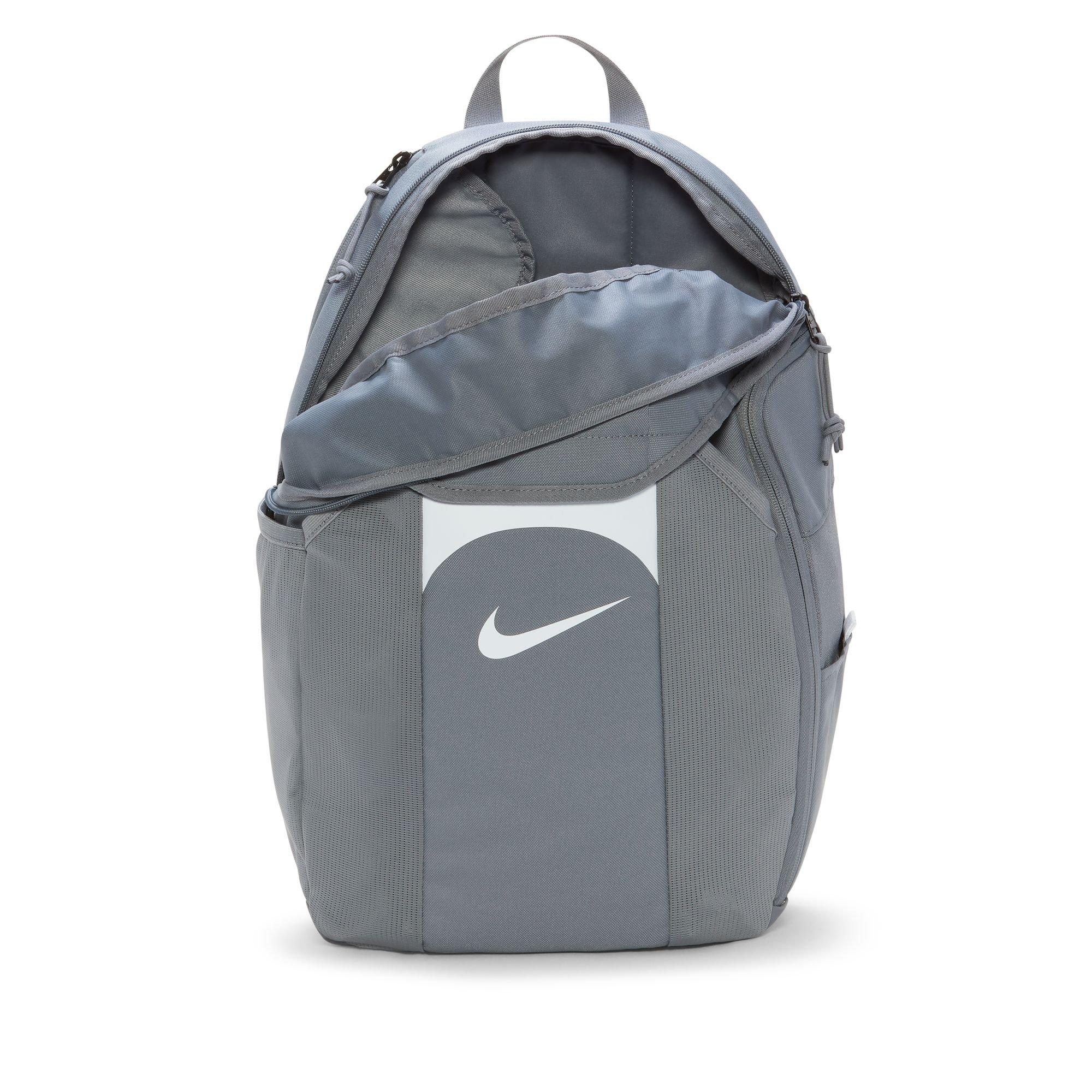 Nike soccer backpacks with hotsell ball pocket