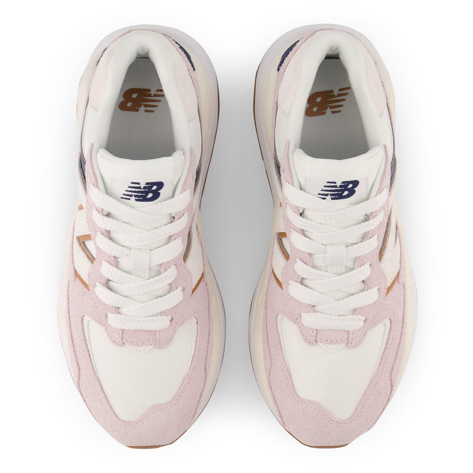 New Balance 574 Athletic Shoe - Stone Pink