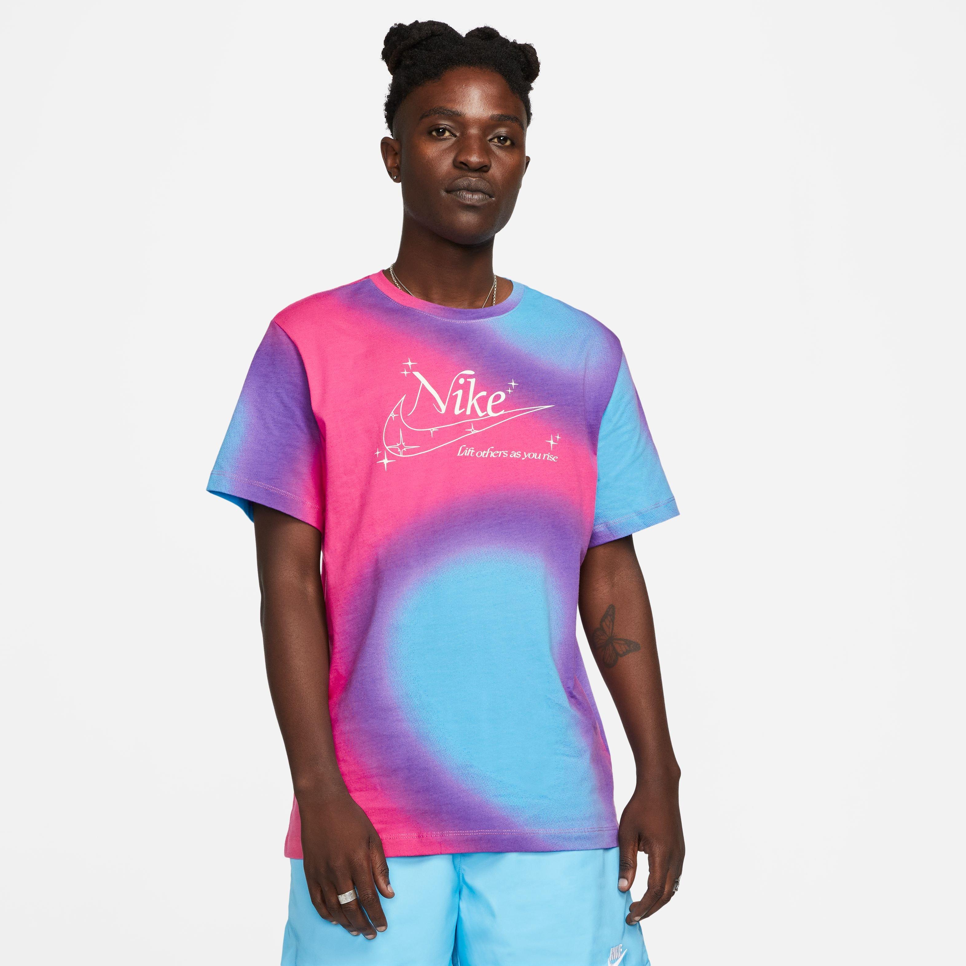 toevoegen aan Verbazing Magistraat Nike Men's Sportswear HBR Tie-Dye Tee-Pink/Blue