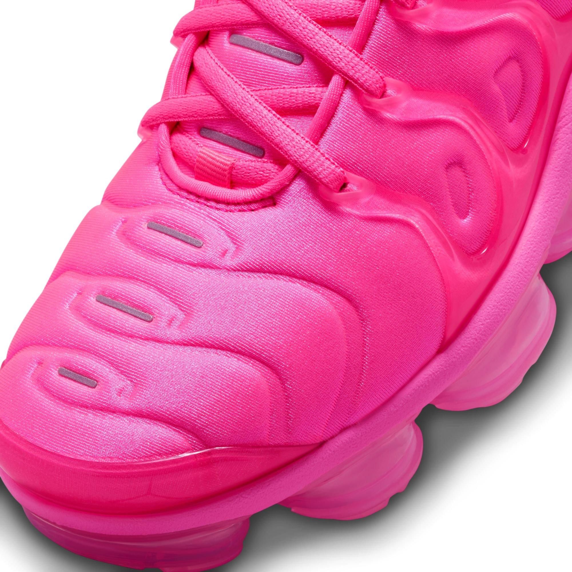 Nike pink hot sale vapormax plus