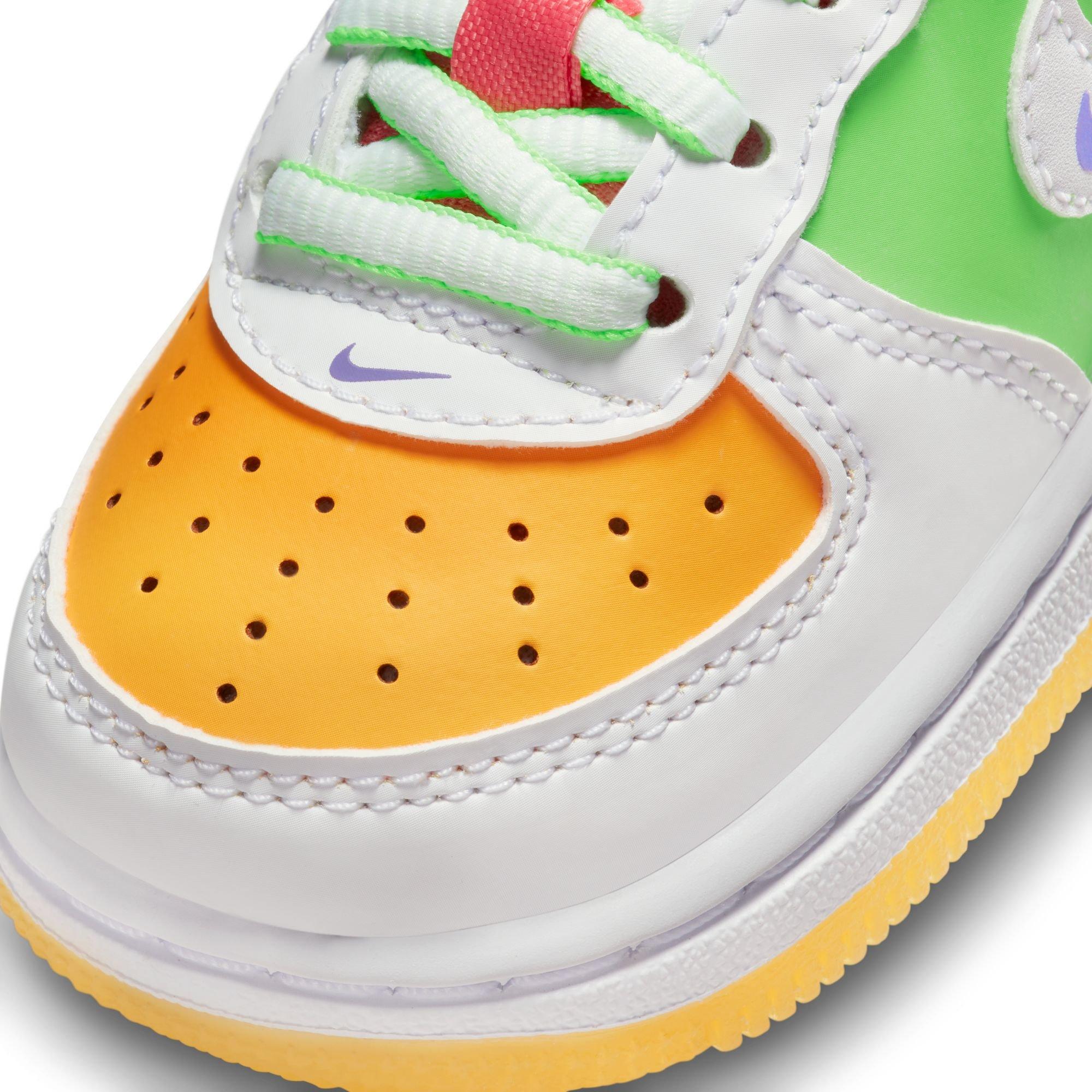  Nike Boy's Air Force 1 LV8 1 (Big Kid) White/White/Space  Purple/Sundial 7 Big Kid M