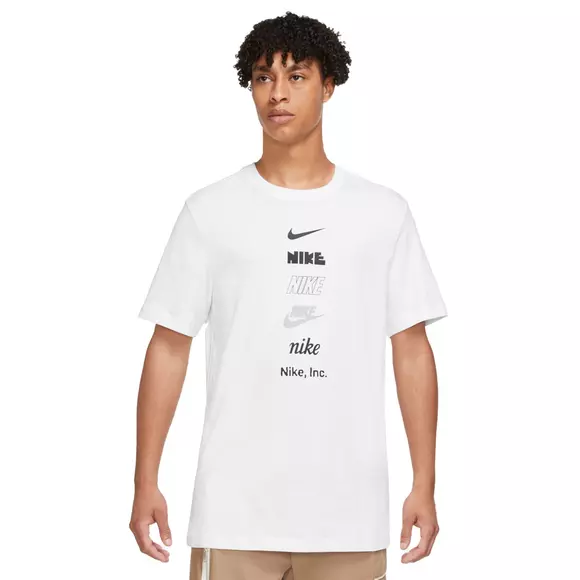 LeBron Men's Long-Sleeve Basketball T-Shirt. Nike IL