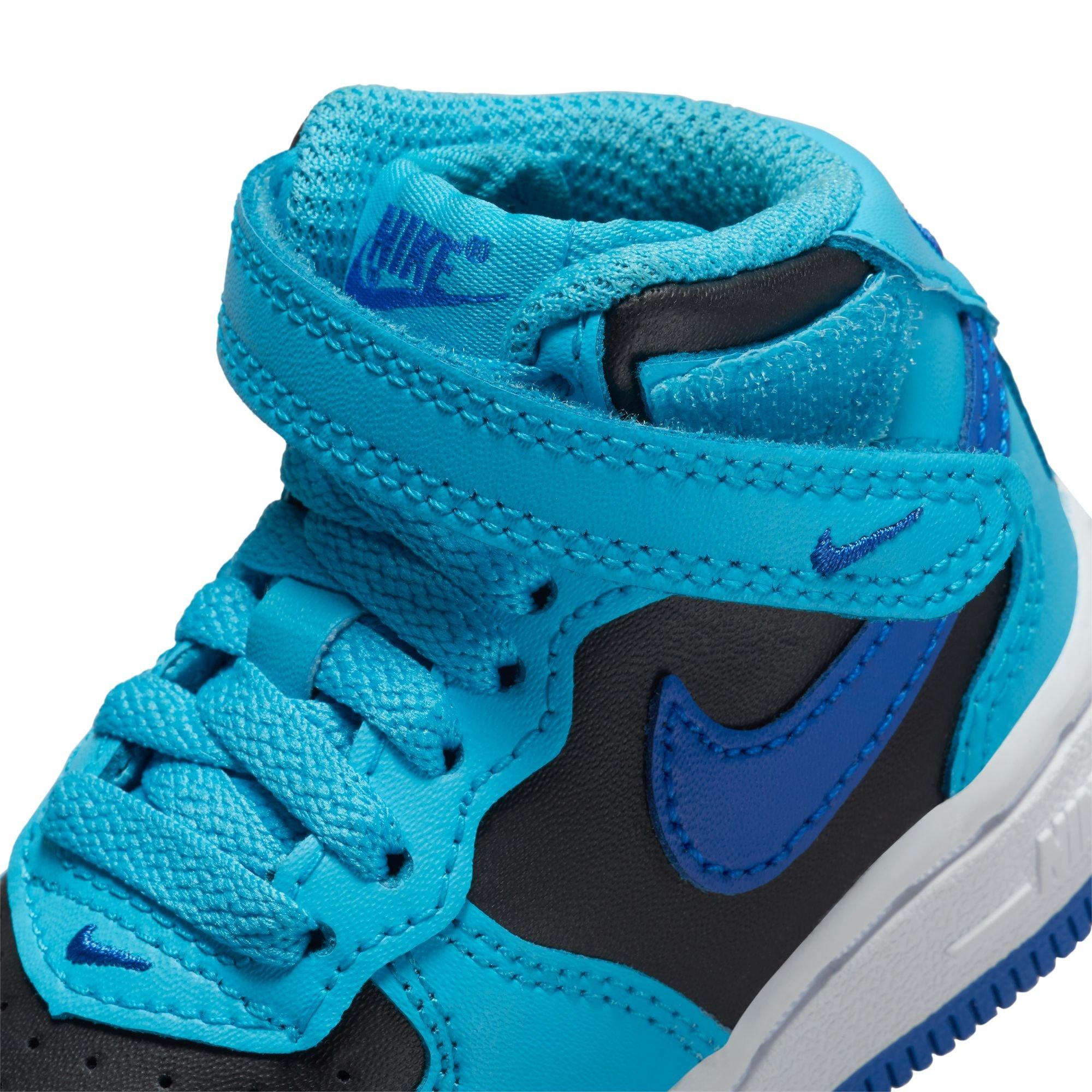 Boys blue nike trainers on sale