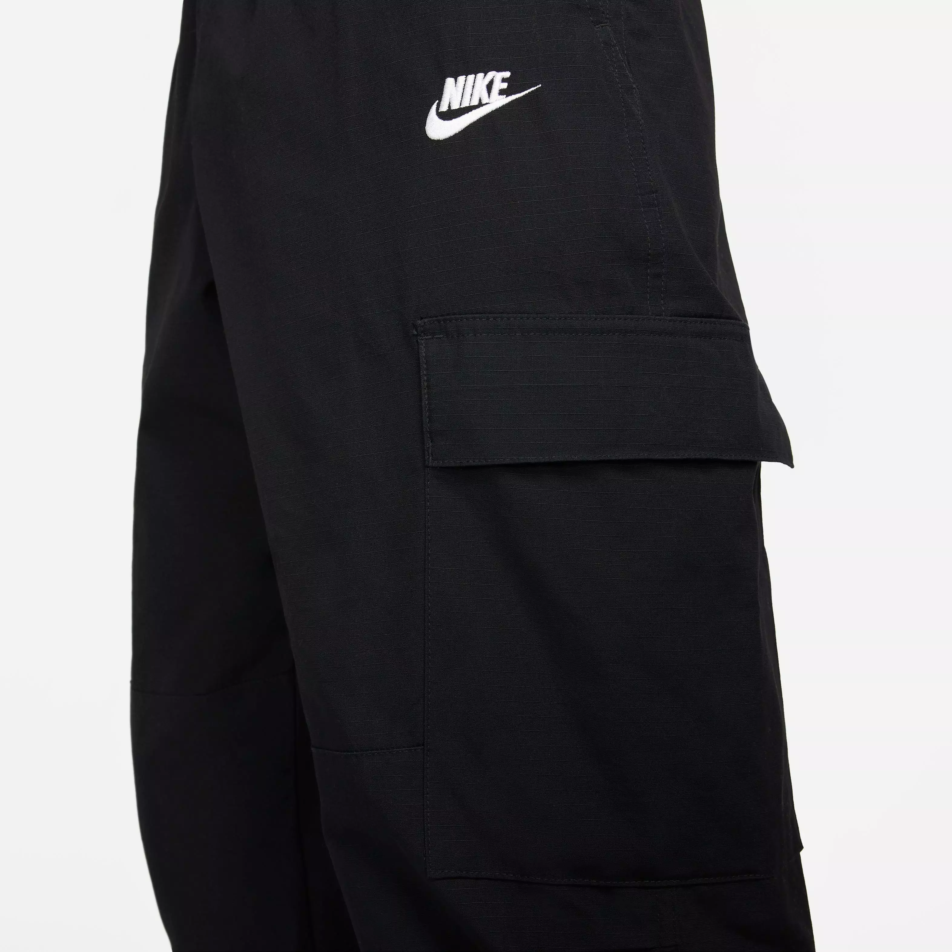 Nike Men's Club Woven Cargo Pants-Black - BLACK