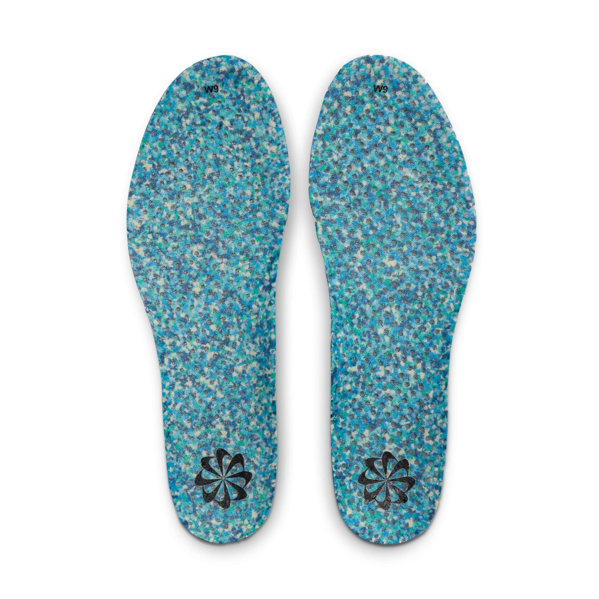 Nike Air VaporMax 2023 Flyknit "White/Sky Grey/Platinum Tint" Women's Shoe - WHITE/SKY GREY/PLATINUM TINT Thumbnail View 6