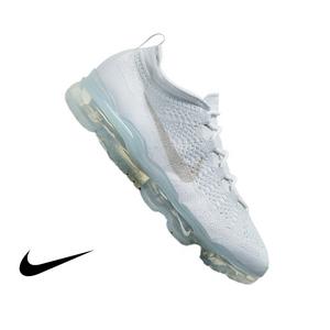 all white vapormax