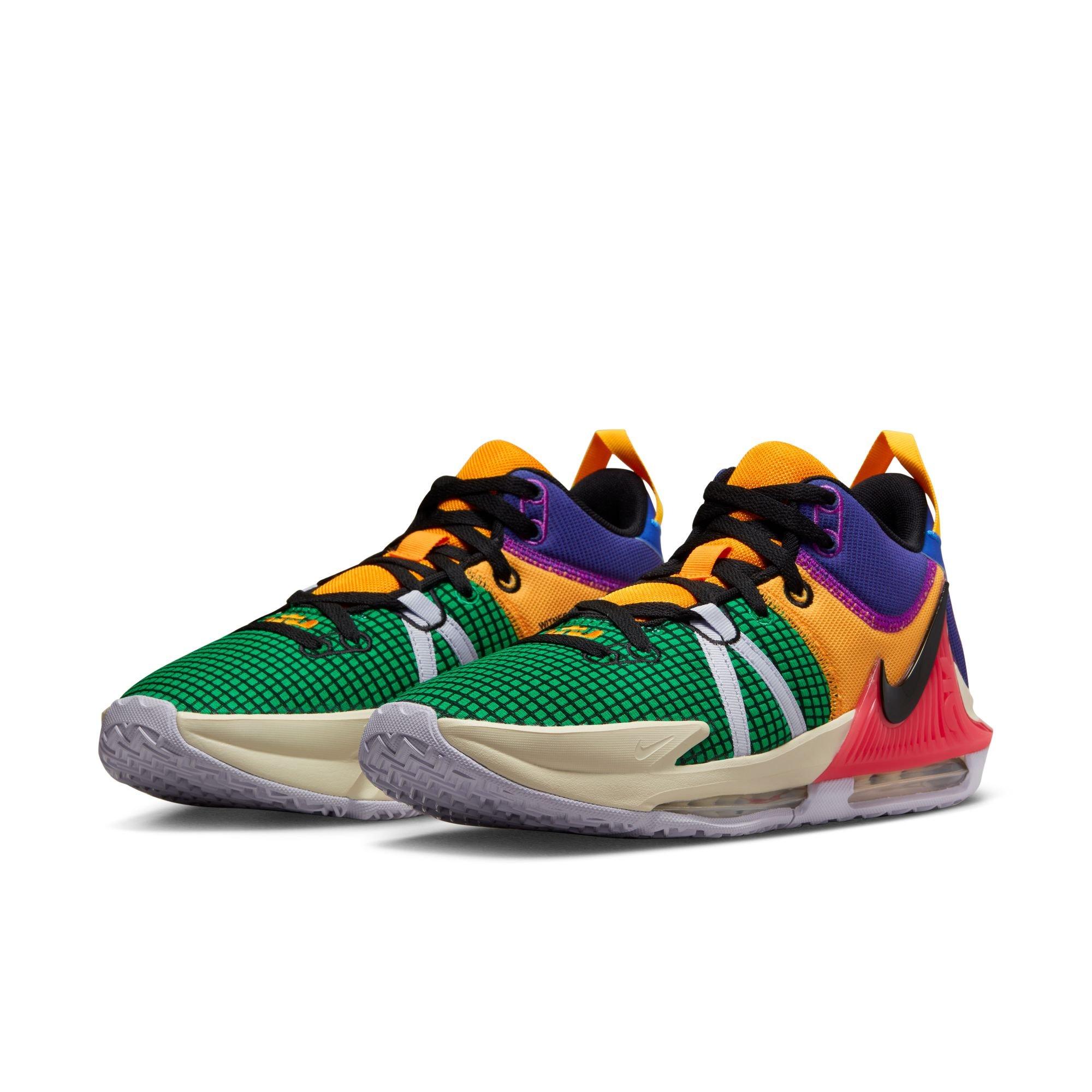 Nike LeBron Witness 7 