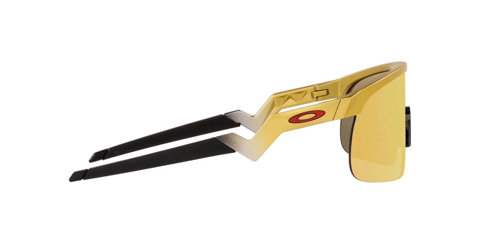 Oakley Resistor x Patrick Mahomes II Sunglasses (Youth Fit) - Prizm 24k Lenses & Olympic Gold Frame