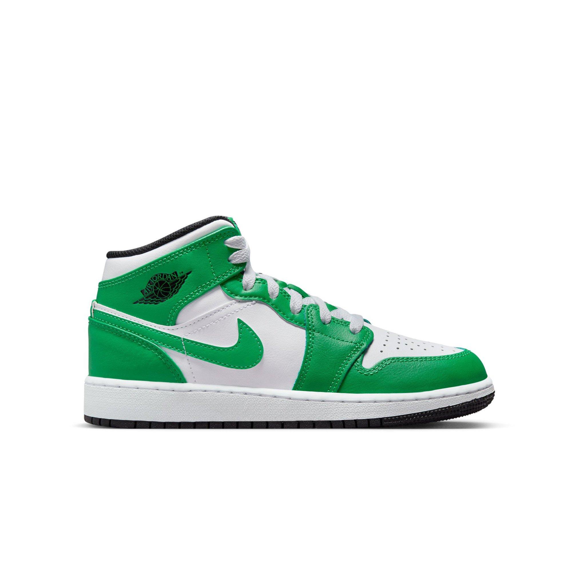 Gender: Men Color: Green / White Nike Air Jordan Sneakers