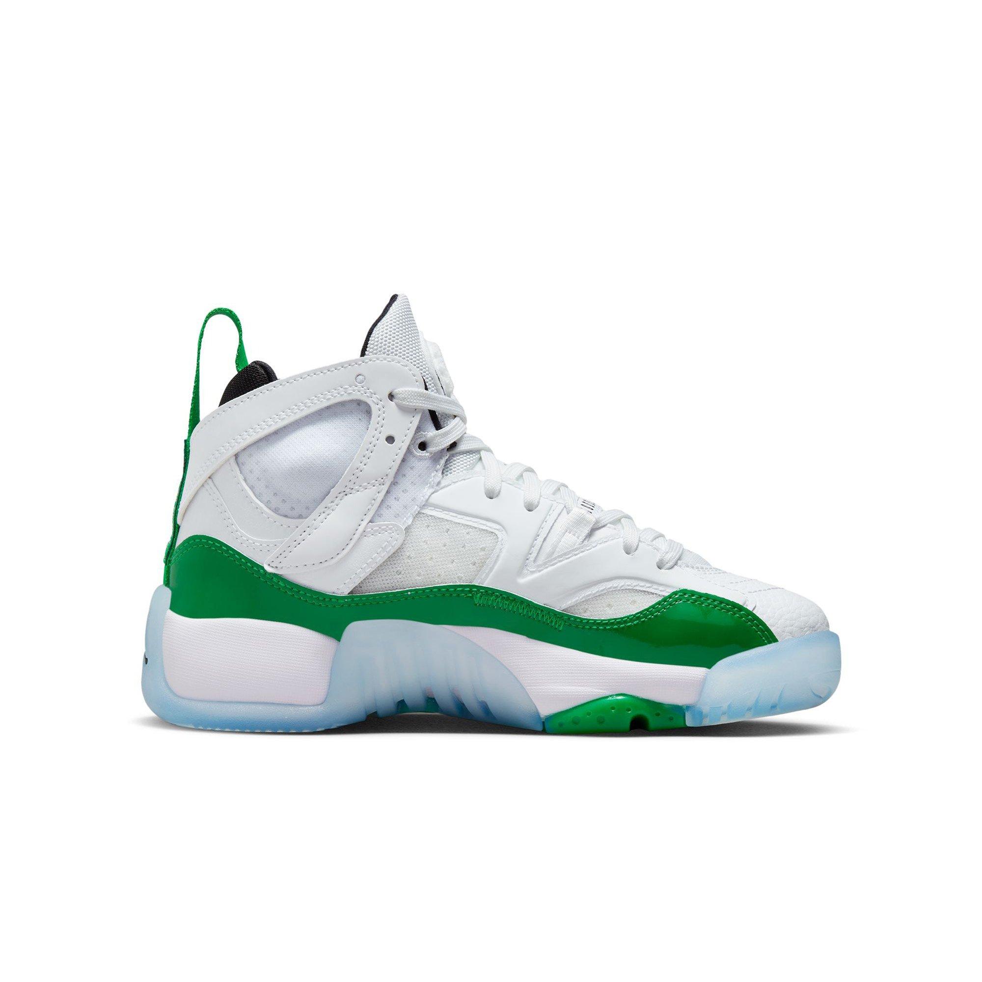 Air jordan store shoes green