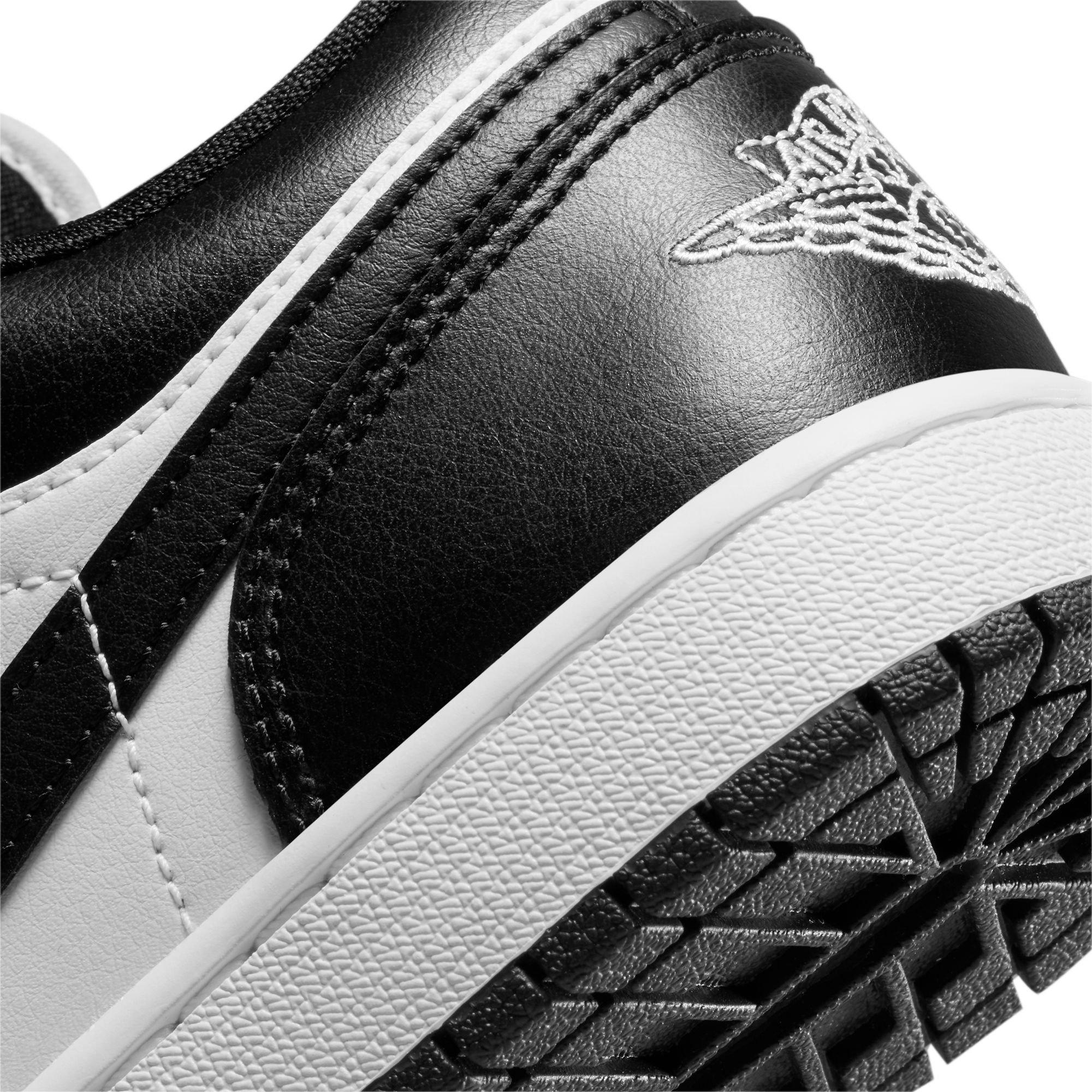Jordan 1 Low "White/Black/White" Women's Shoe - BLACK/WHITE Thumbnail View 4