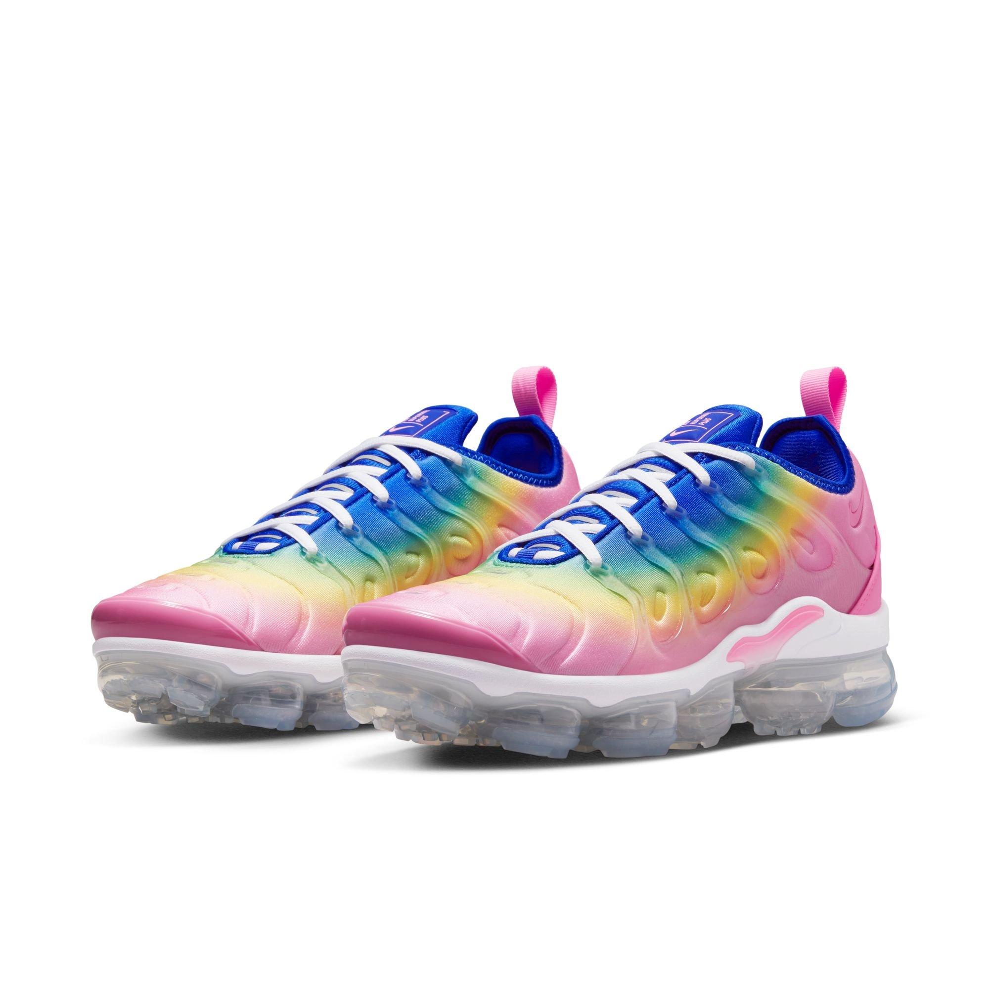 Womens pink and deals white vapormax