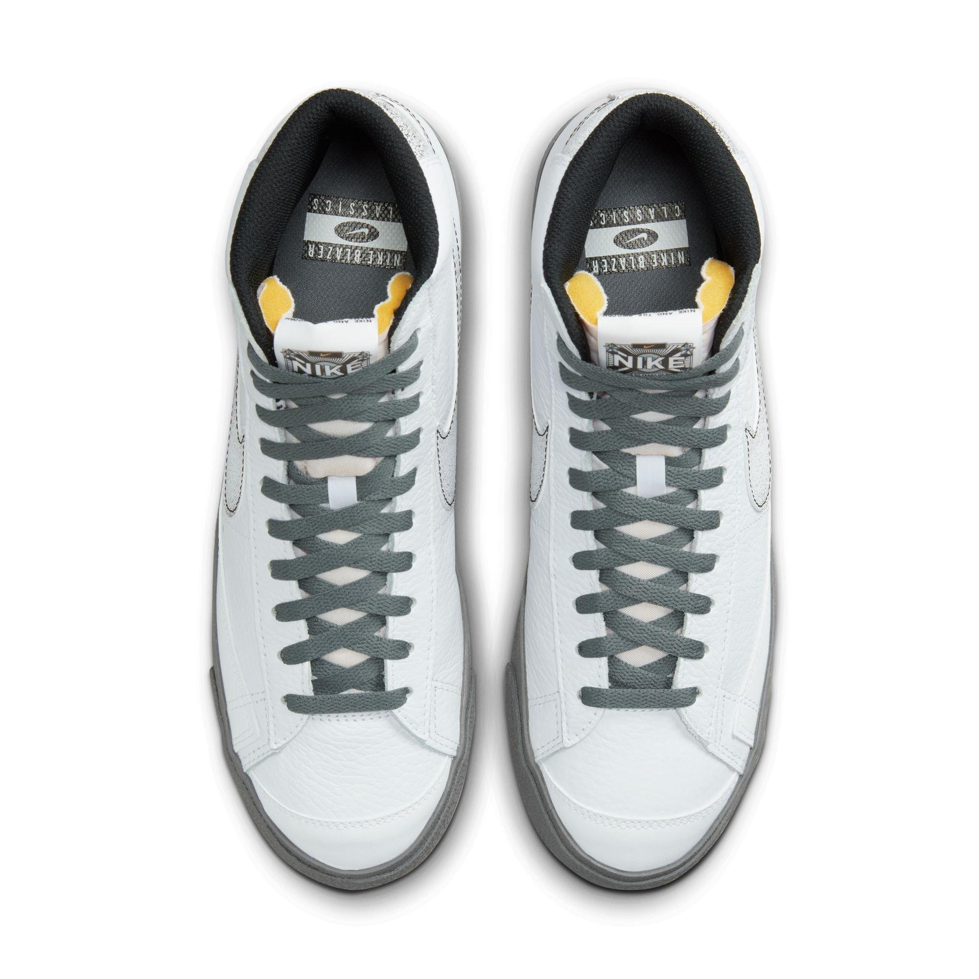 スニーカー Nike Blazer Mid 77 Classics 50 Years of Hip-Hop Nike Blazer Mid '77 