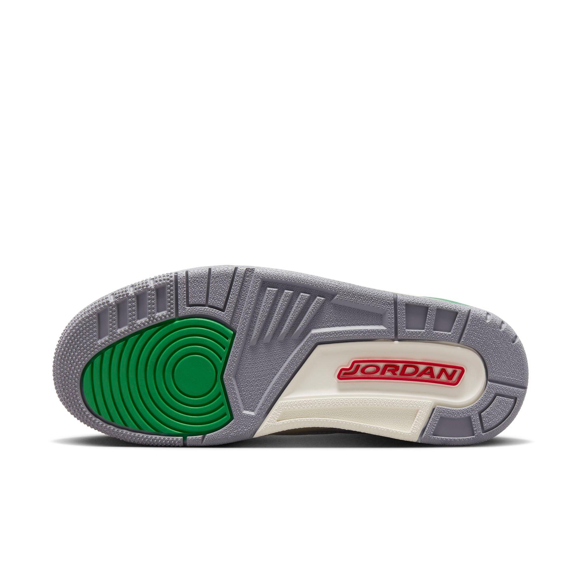 Jordan 3 Retro "Lucky Green" Women's Shoe - WHITE/VARSITY RED/LUCKY GREEN Thumbnail View 11
