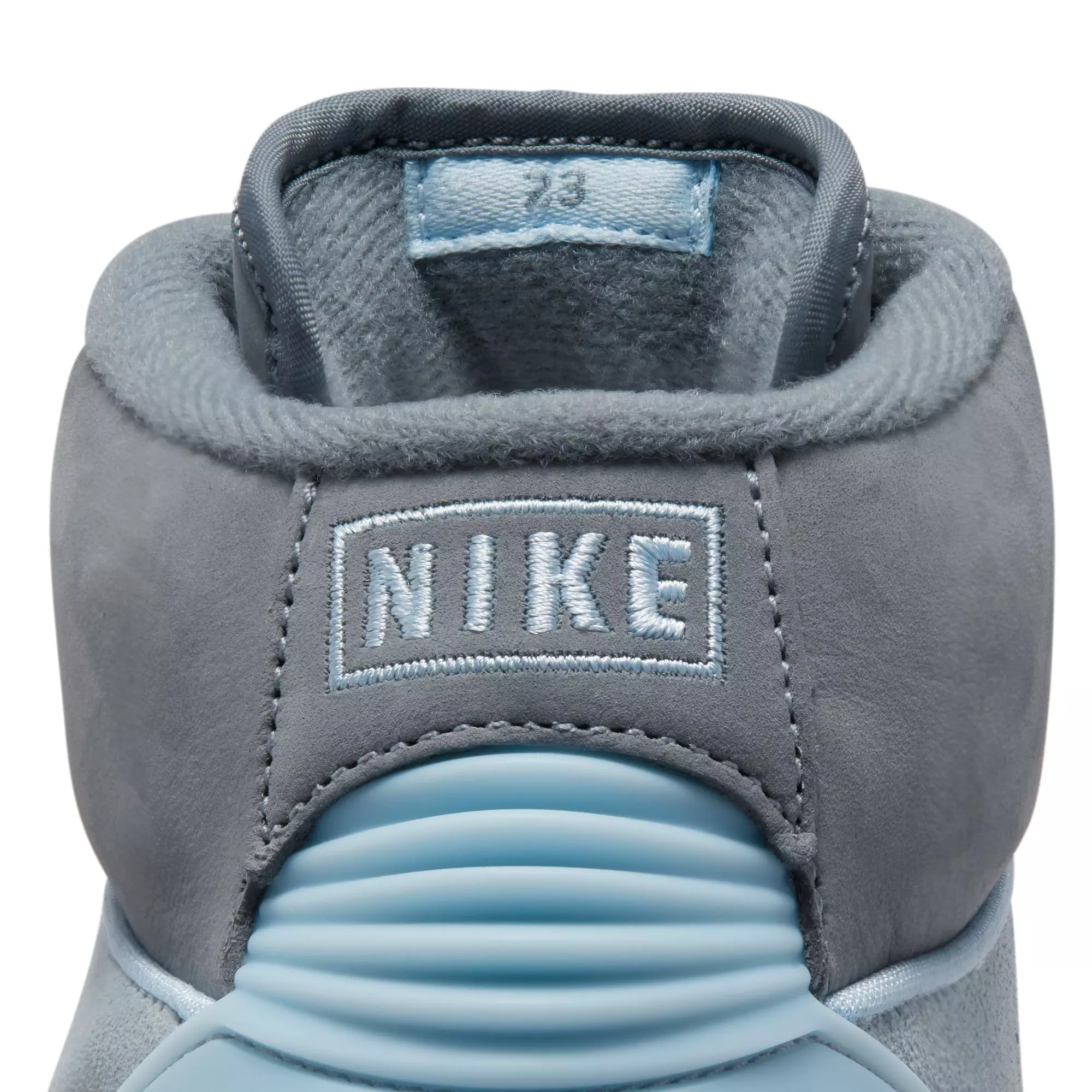 Jordan 2 Retro "Cool Grey" Women's Shoe - Cool Grey/Ice Blue/White