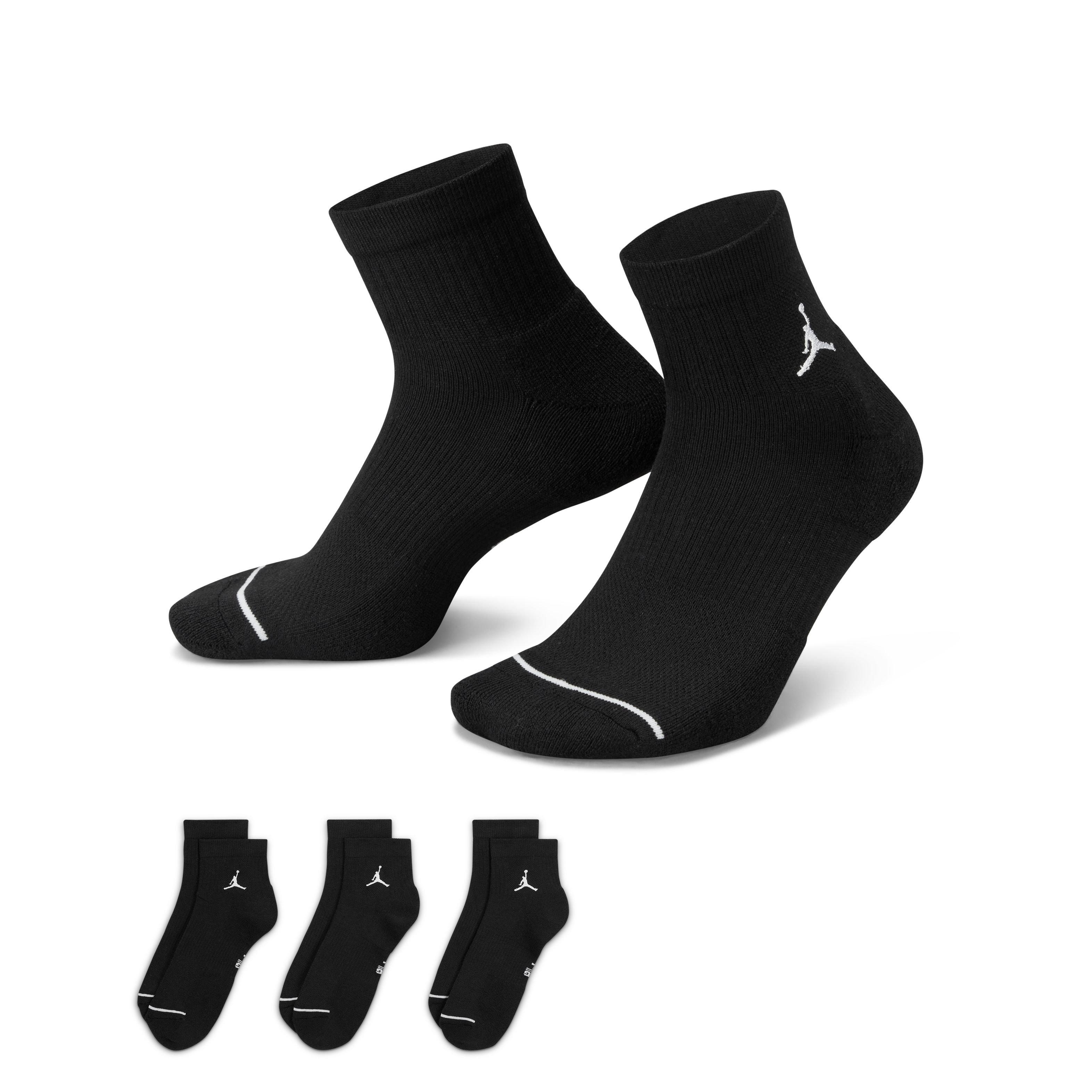 Jordan black socks online