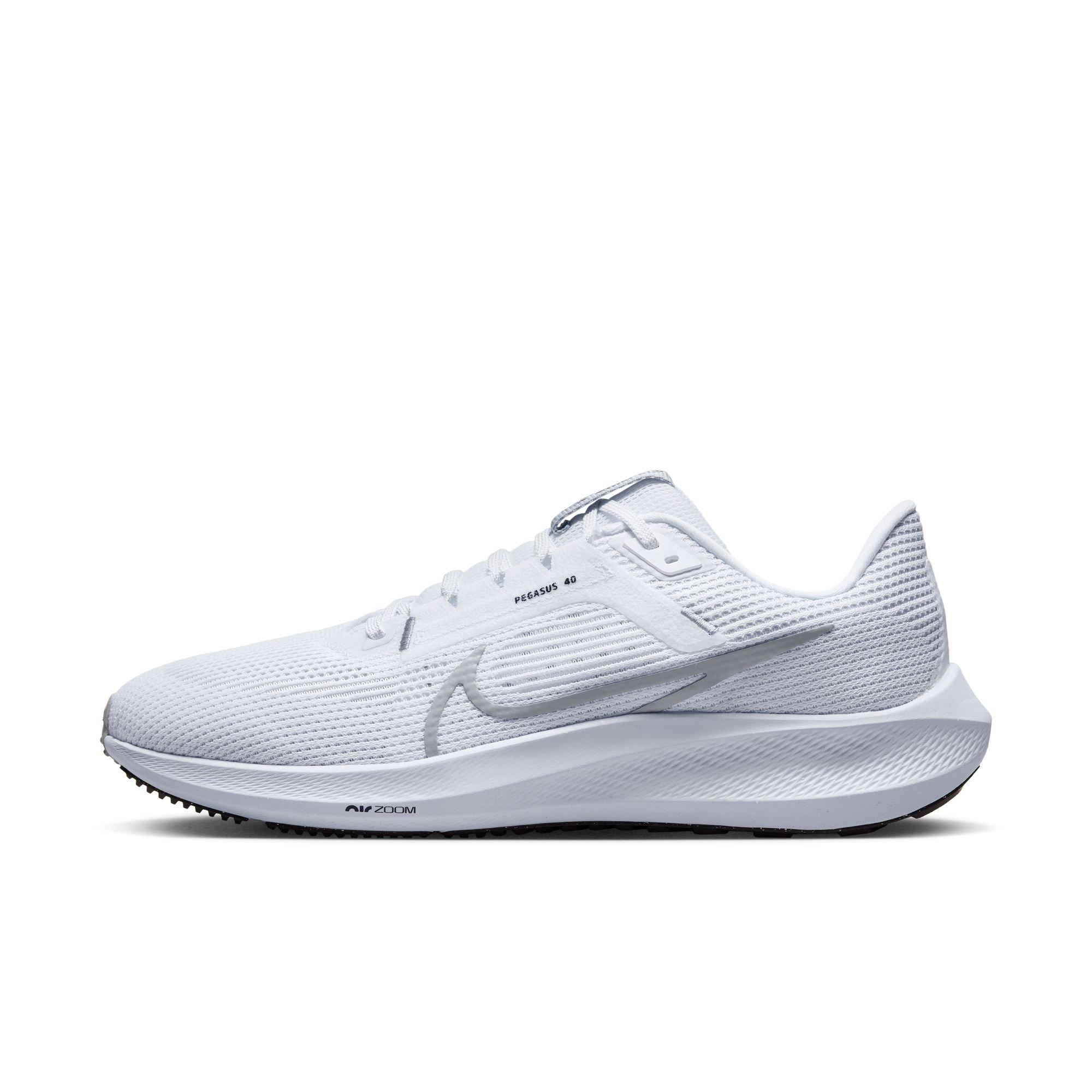 Nike Men's Pegasus 40 (NFL New England Patriots) Road Running Shoes in Grey, Size: 9.5 | DZ5987-001