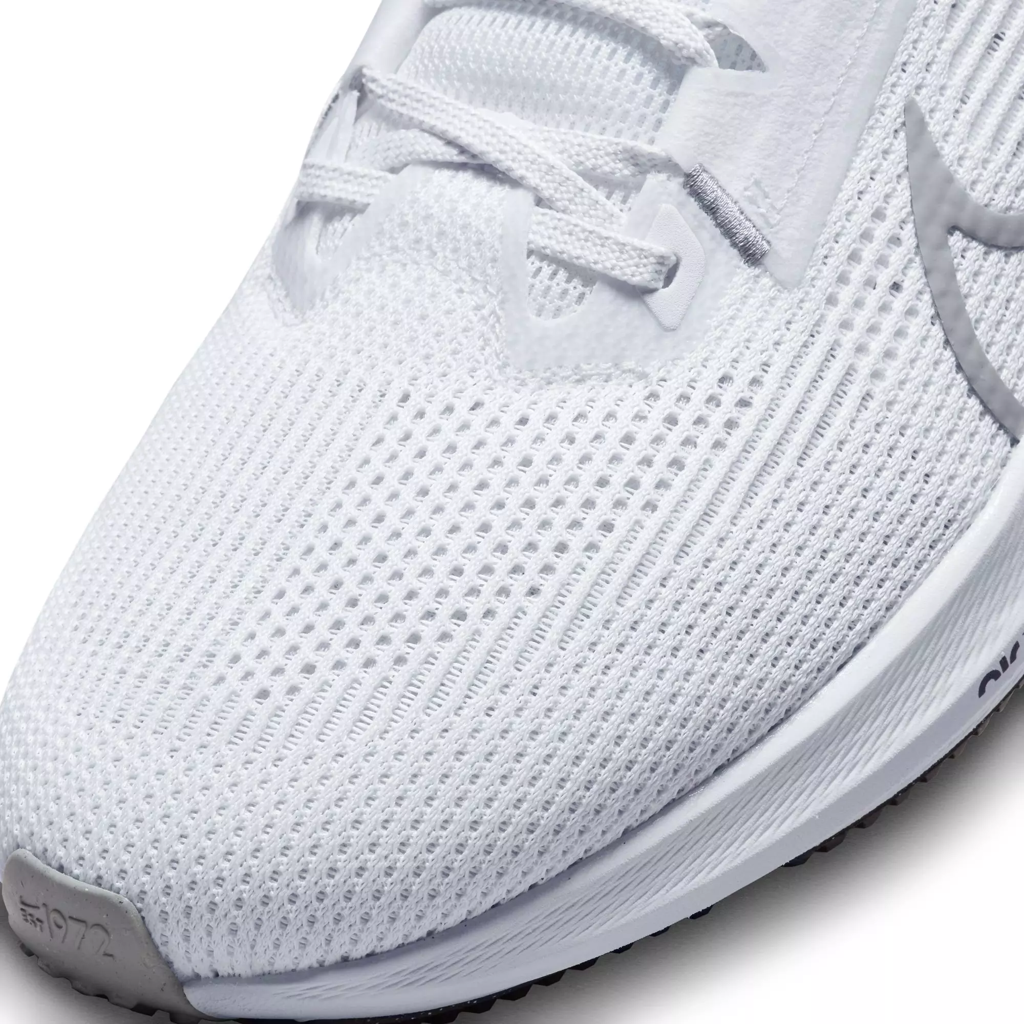 Nike Pegasus 40 "White/Wolf Grey/Black/Photon Dust" Men's Running Shoe - White/Wolf Grey/Black/Photon Dust