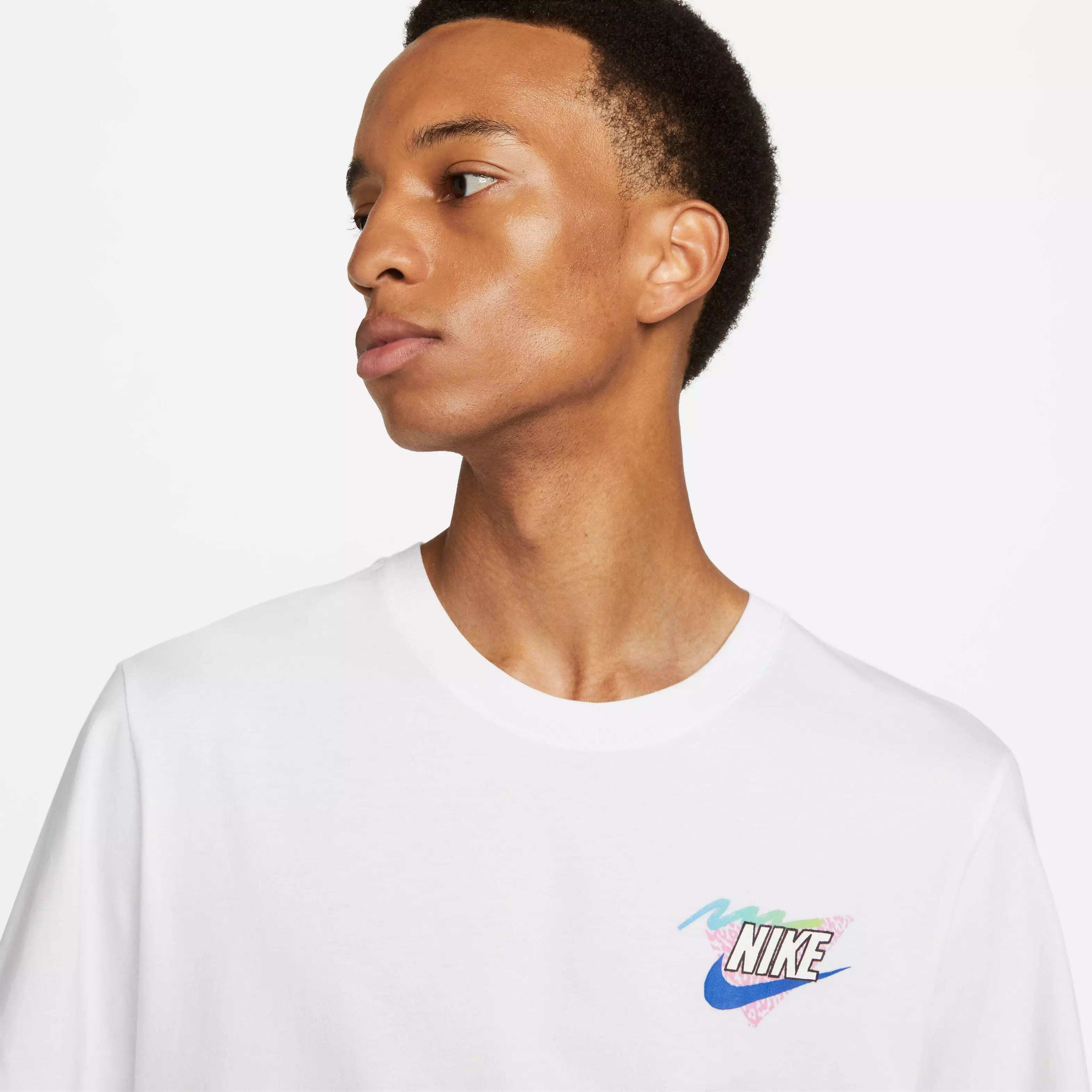 Nike Men's Sportswear Beach Pug Tee-White - WHITE
