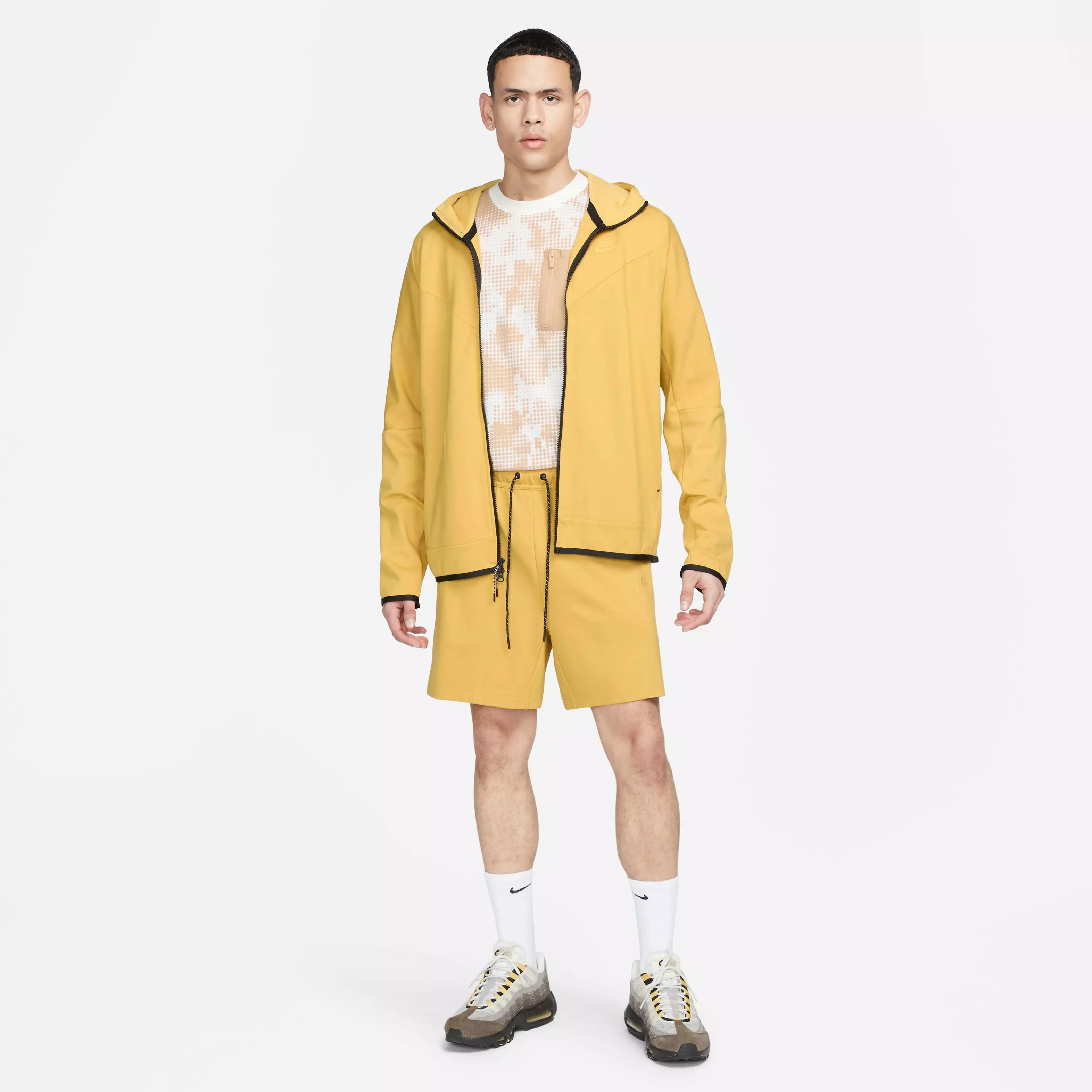 Nike Men's Tech Essentials Fleece Shorts-Tan - TAN