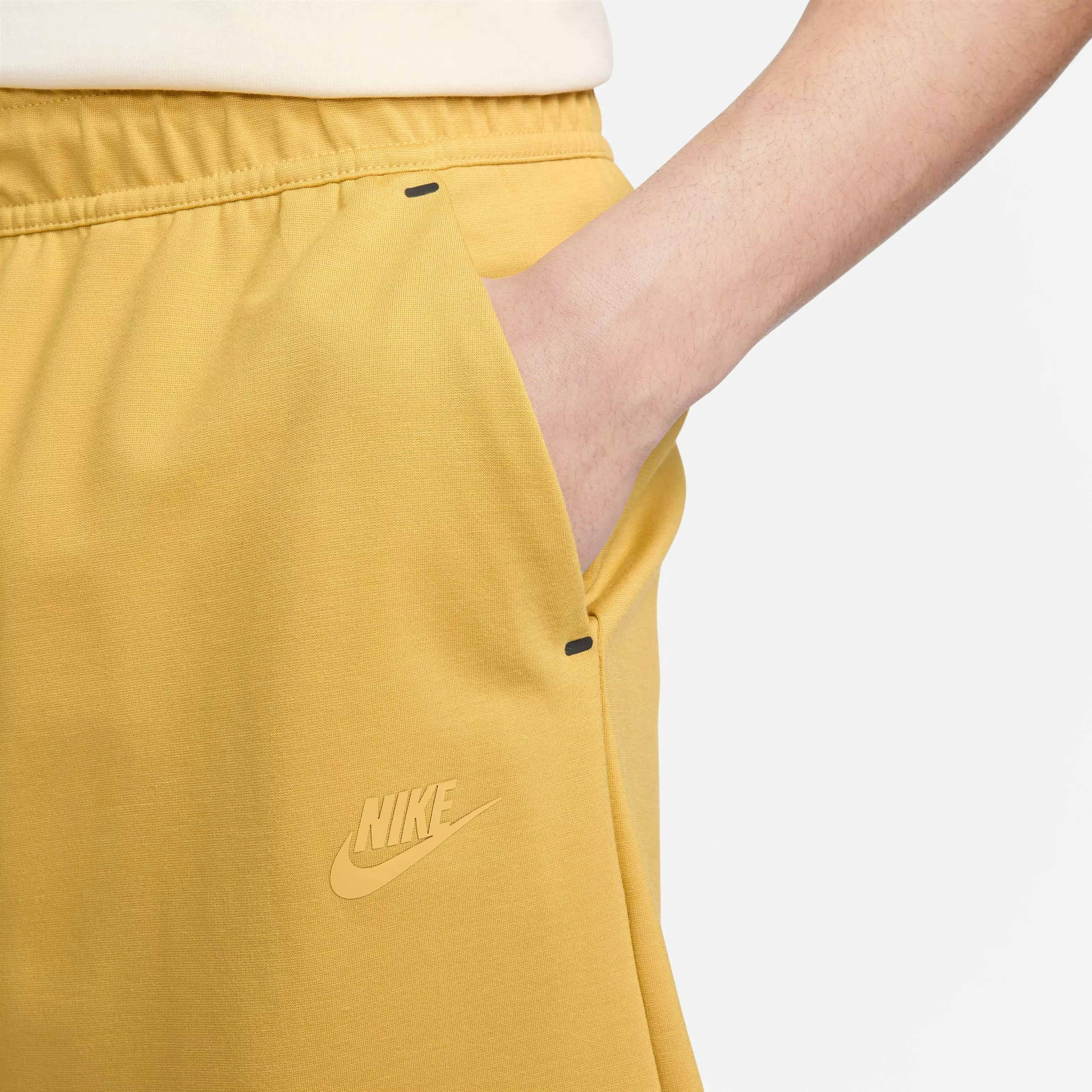 Nike Men's Tech Essentials Fleece Shorts-Tan - TAN