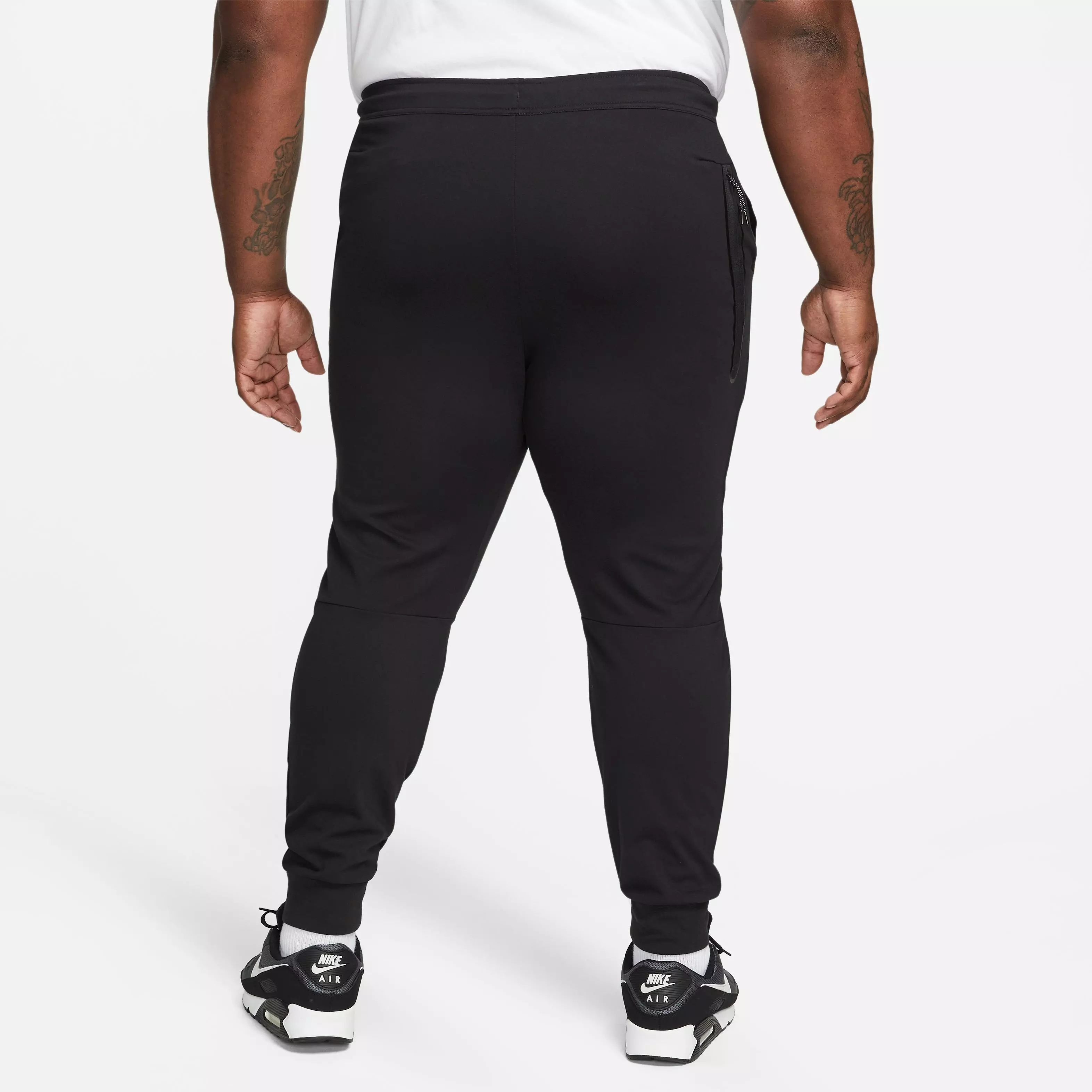 Nike Men's Tech Essentials Joggers-Black - BLACK