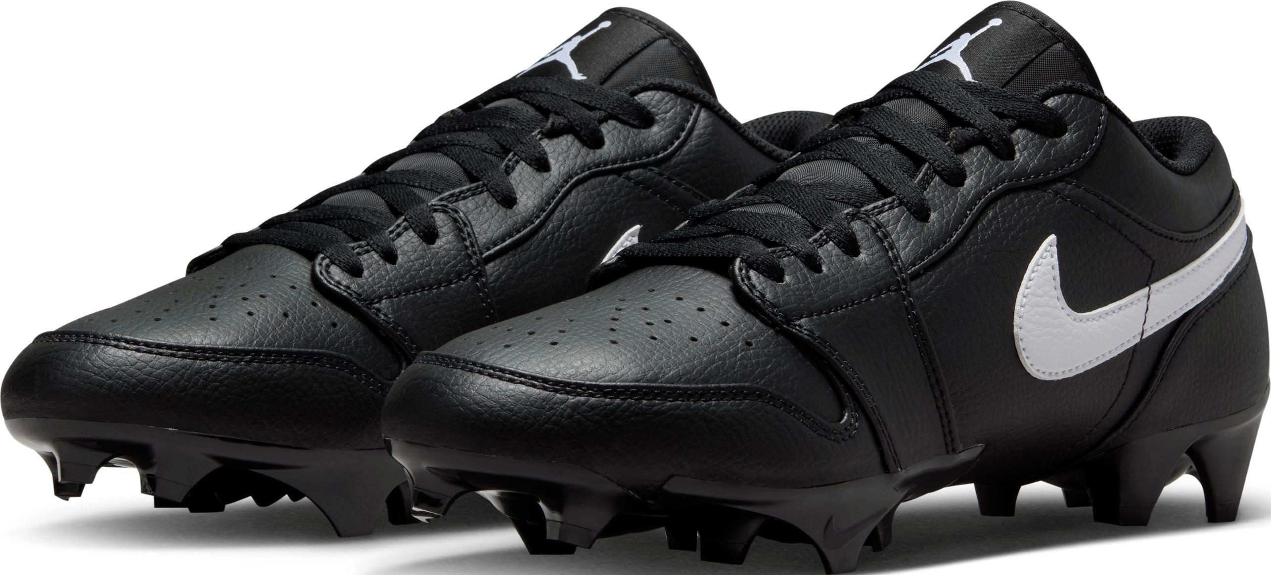 All black jordan outlet football cleats