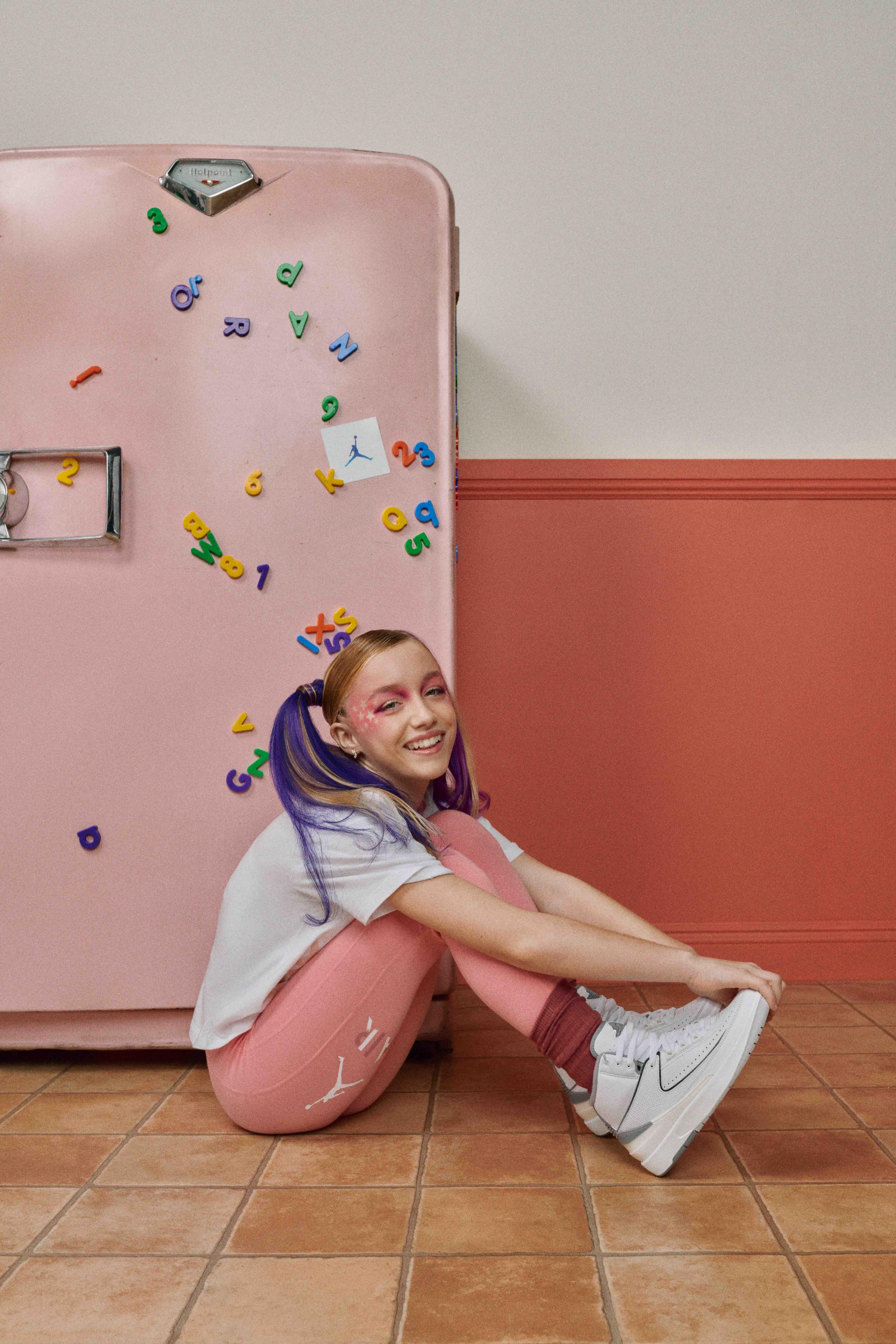 Jordan Big Girls' Focus Tee - WHITE/PINK Thumbnail View 10