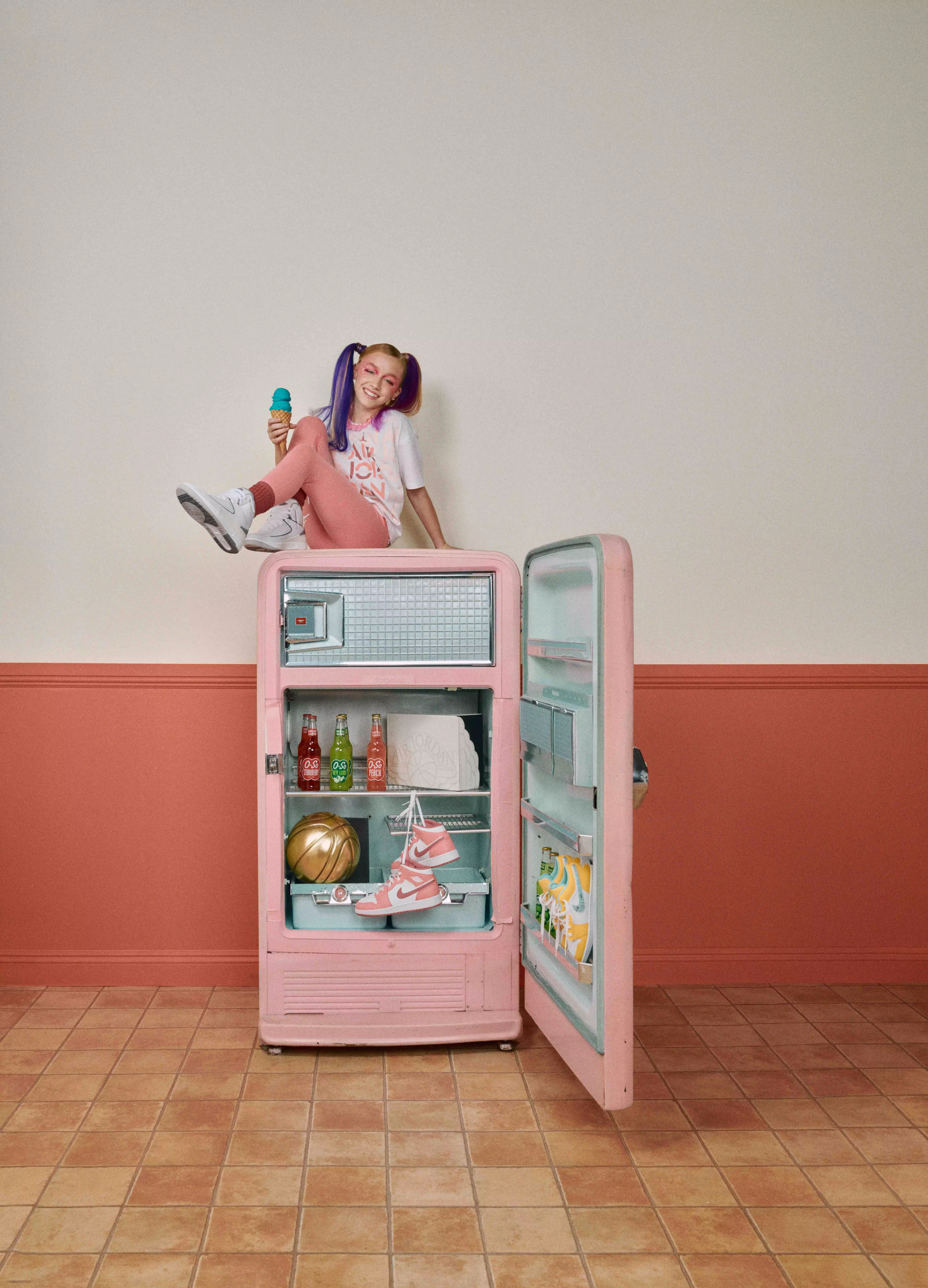 Jordan Big Girls' Focus Tee - WHITE/PINK